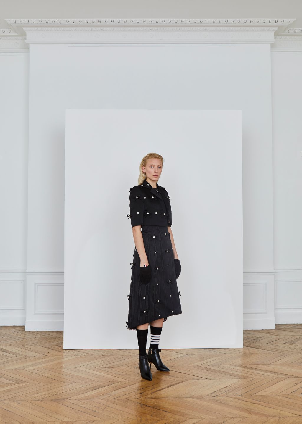 Fashion Week Paris Pre-Fall 2018 look 28 from the Thom Browne collection womenswear