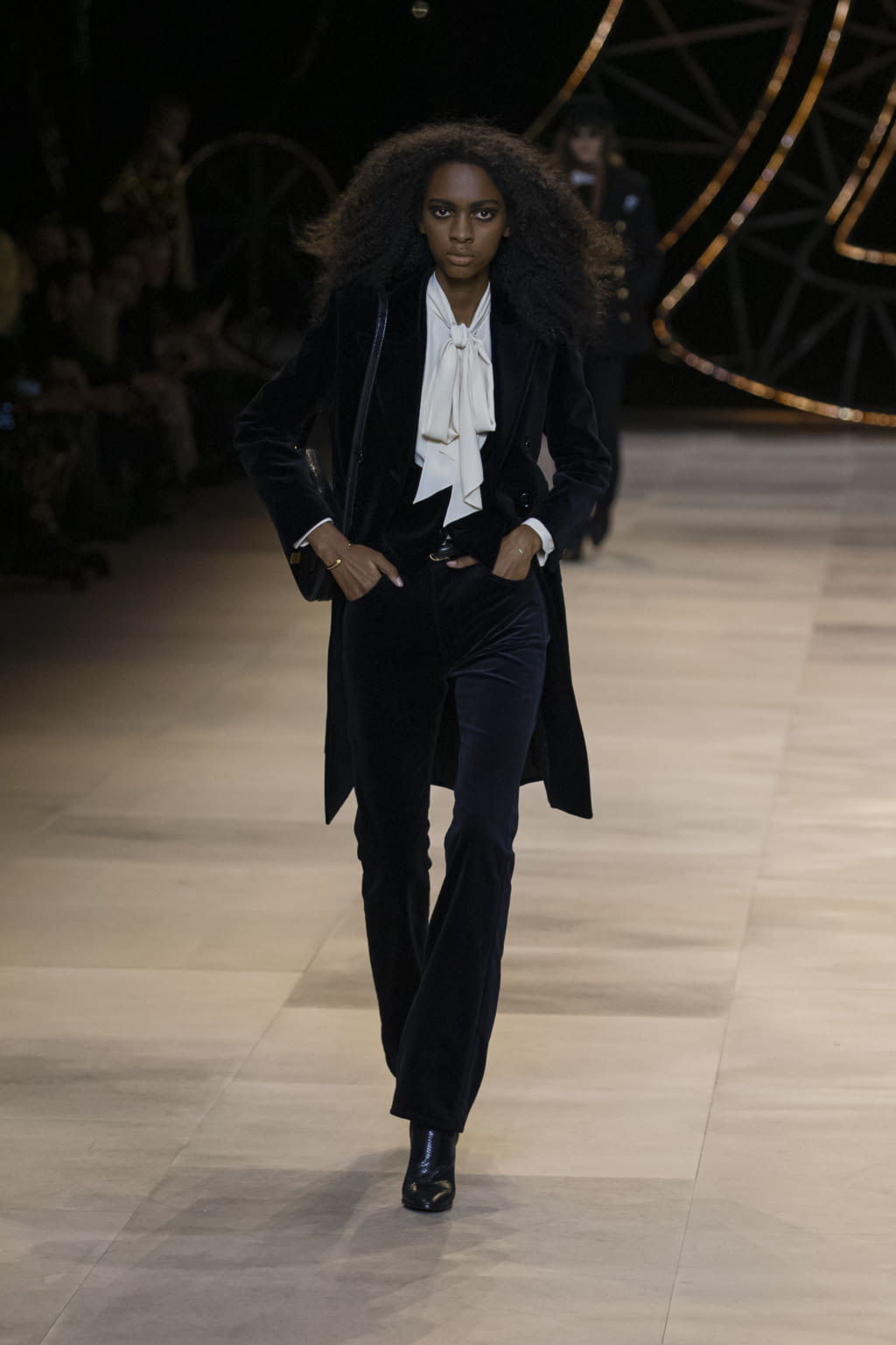 Fashion Week Paris Fall/Winter 2020 look 29 from the Celine collection womenswear