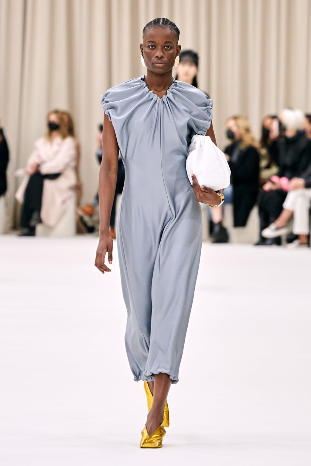 Fashion Week Milan Fall/Winter 2022 look 29 from the Jil Sander collection womenswear
