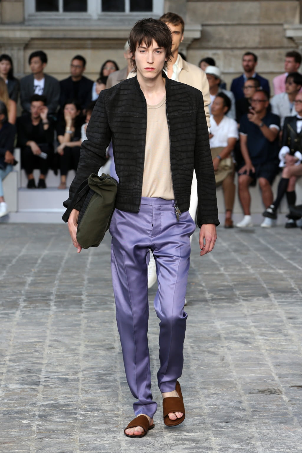 Fashion Week Paris Spring/Summer 2018 look 29 from the Berluti collection menswear