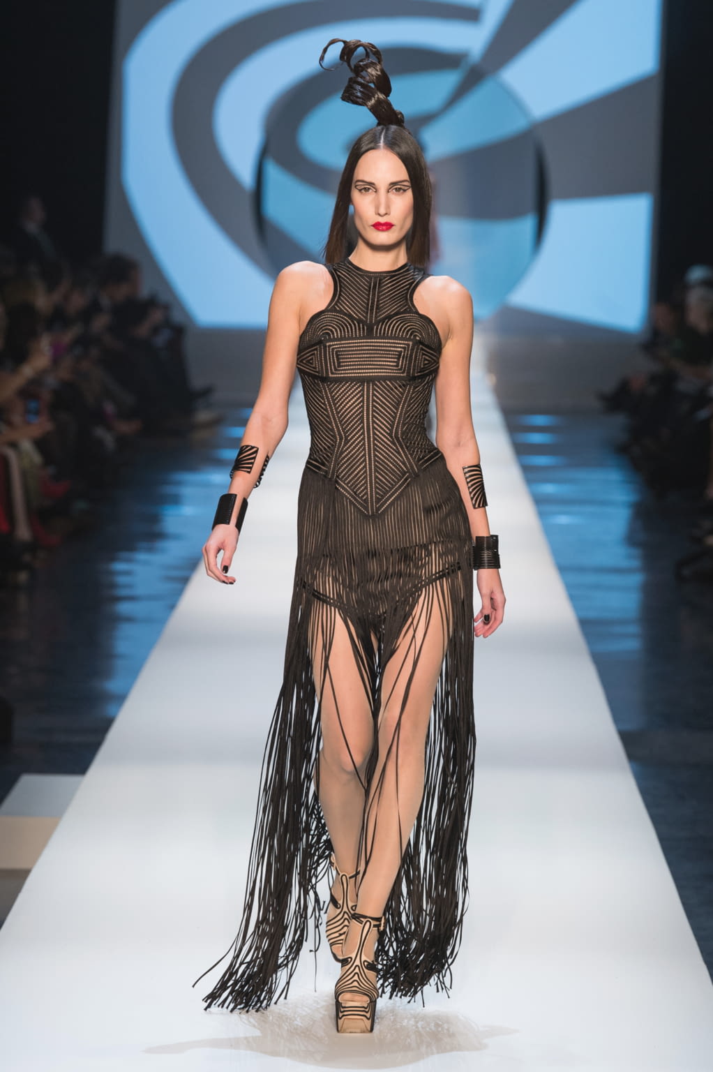 Fashion Week Paris Spring/Summer 2018 look 29 from the Jean Paul Gaultier collection couture