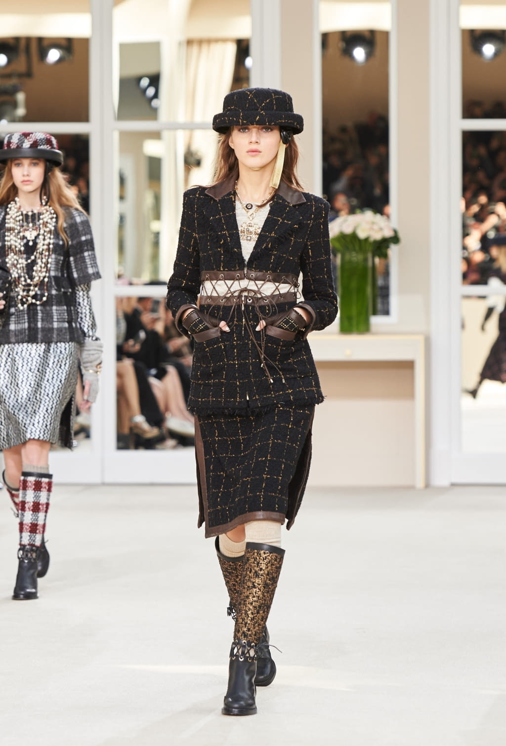 Fashion Week Paris Fall/Winter 2016 look 29 from the Chanel collection 女装