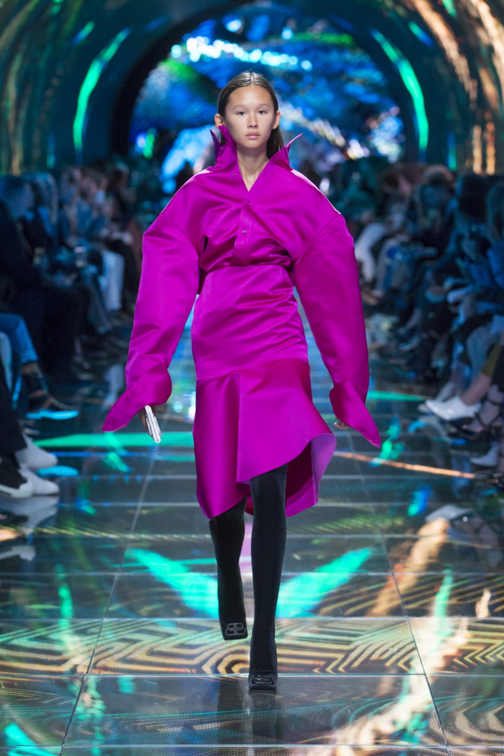 Fashion Week Paris Spring/Summer 2019 look 29 from the Balenciaga collection 女装