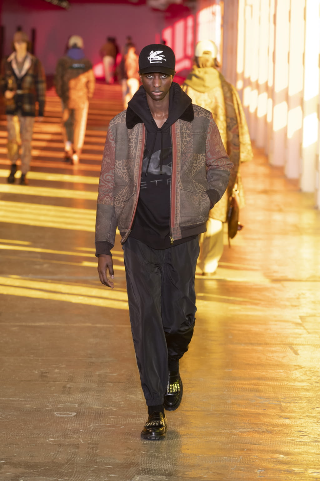 Fashion Week Milan Fall/Winter 2021 look 29 from the Etro collection 男装