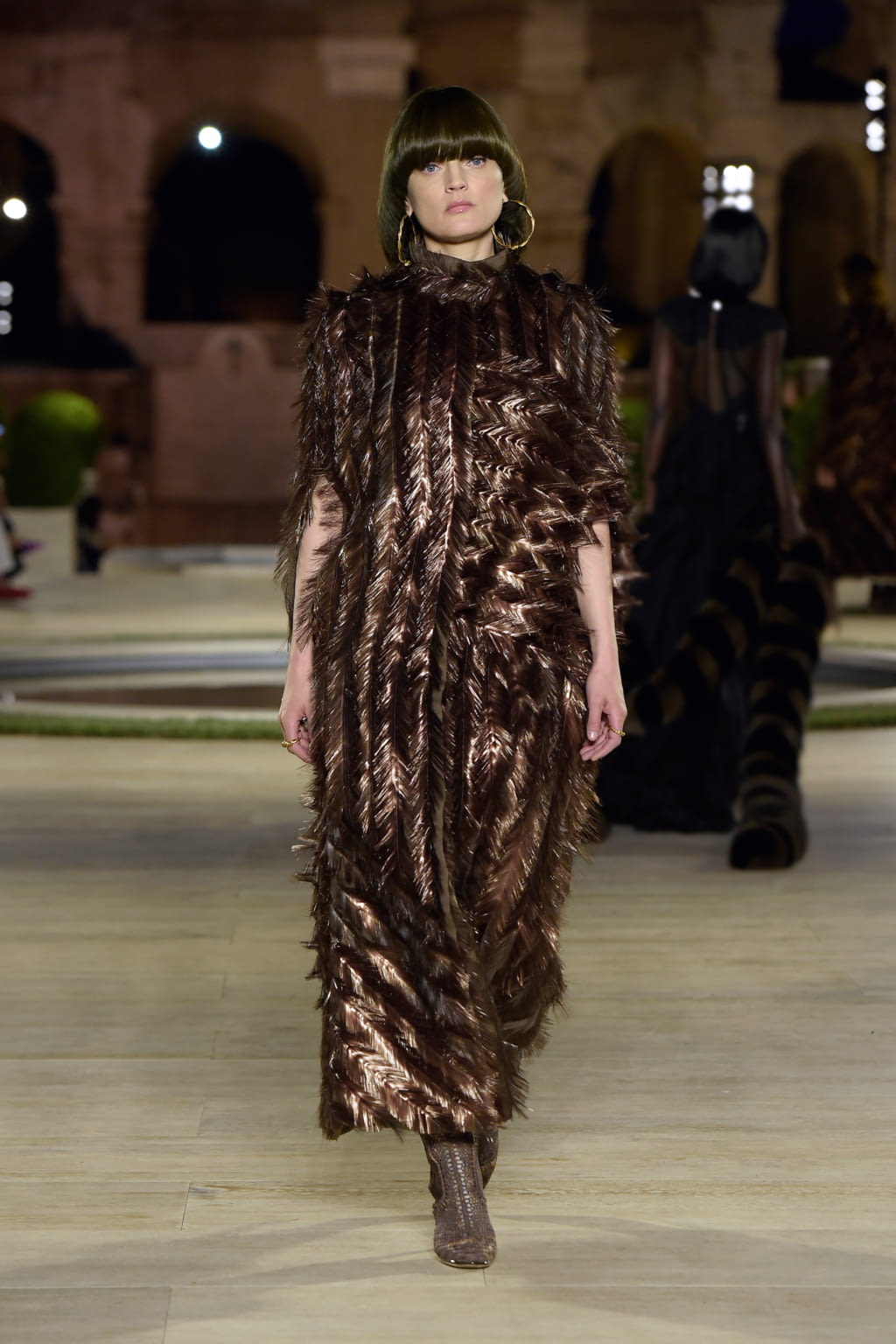 Fashion Week Milan Fall/Winter 2019 look 29 from the Fendi collection 高级定制