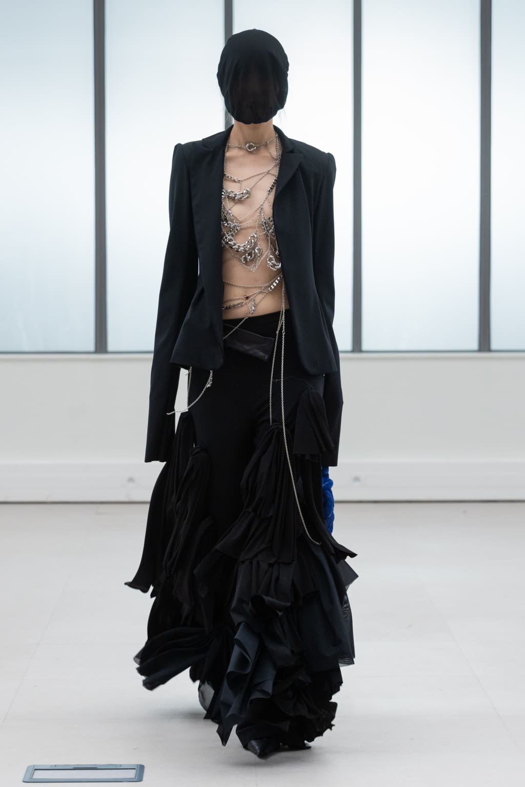 Fashion Week Paris Fall/Winter 2022 look 29 from the IFM PARIS collection 女装