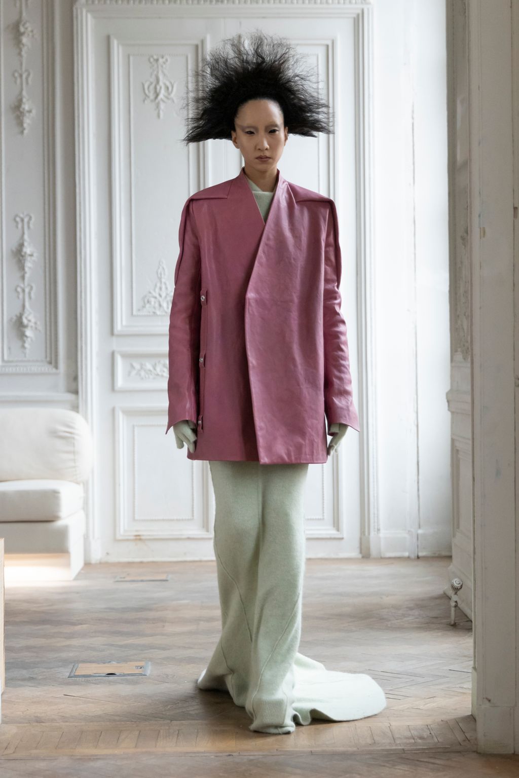 Fashion Week Paris Fall/Winter 2024 look 29 de la collection Rick Owens womenswear