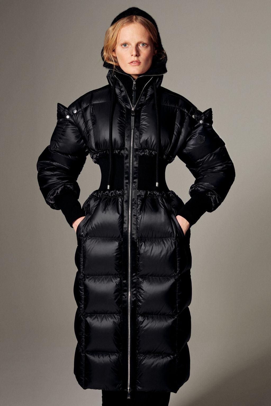 Fashion Week Milan Fall/Winter 2022 look 18 from the 2 Moncler 1952 collection womenswear