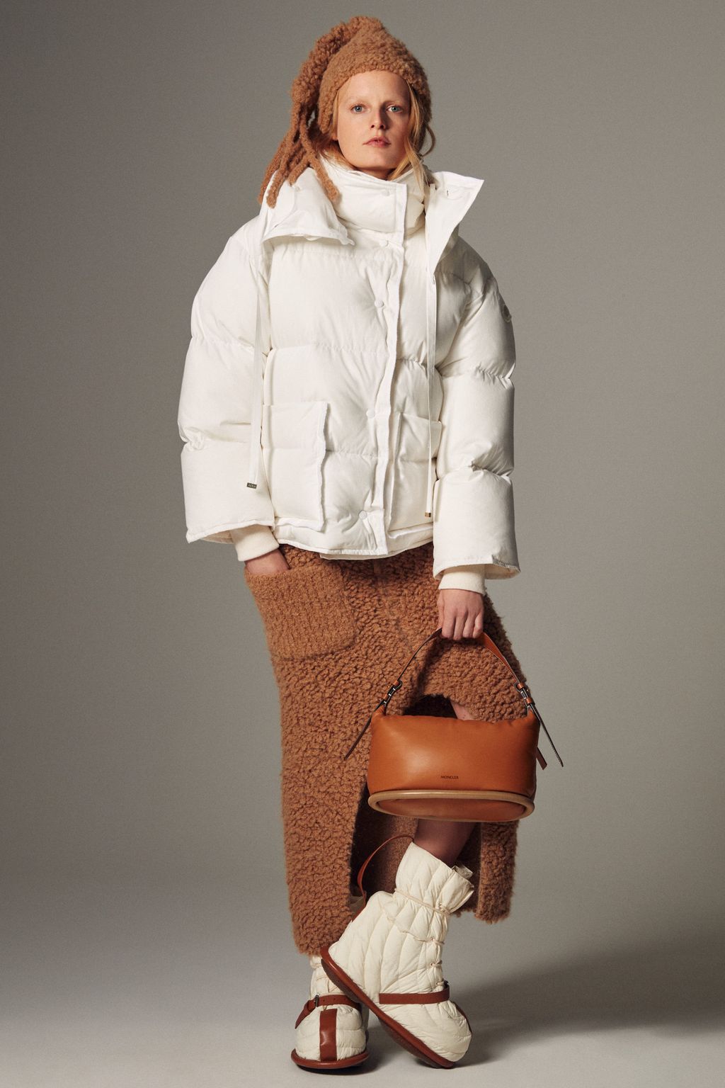 Fashion Week Milan Fall/Winter 2022 look 8 from the 2 Moncler 1952 collection 女装