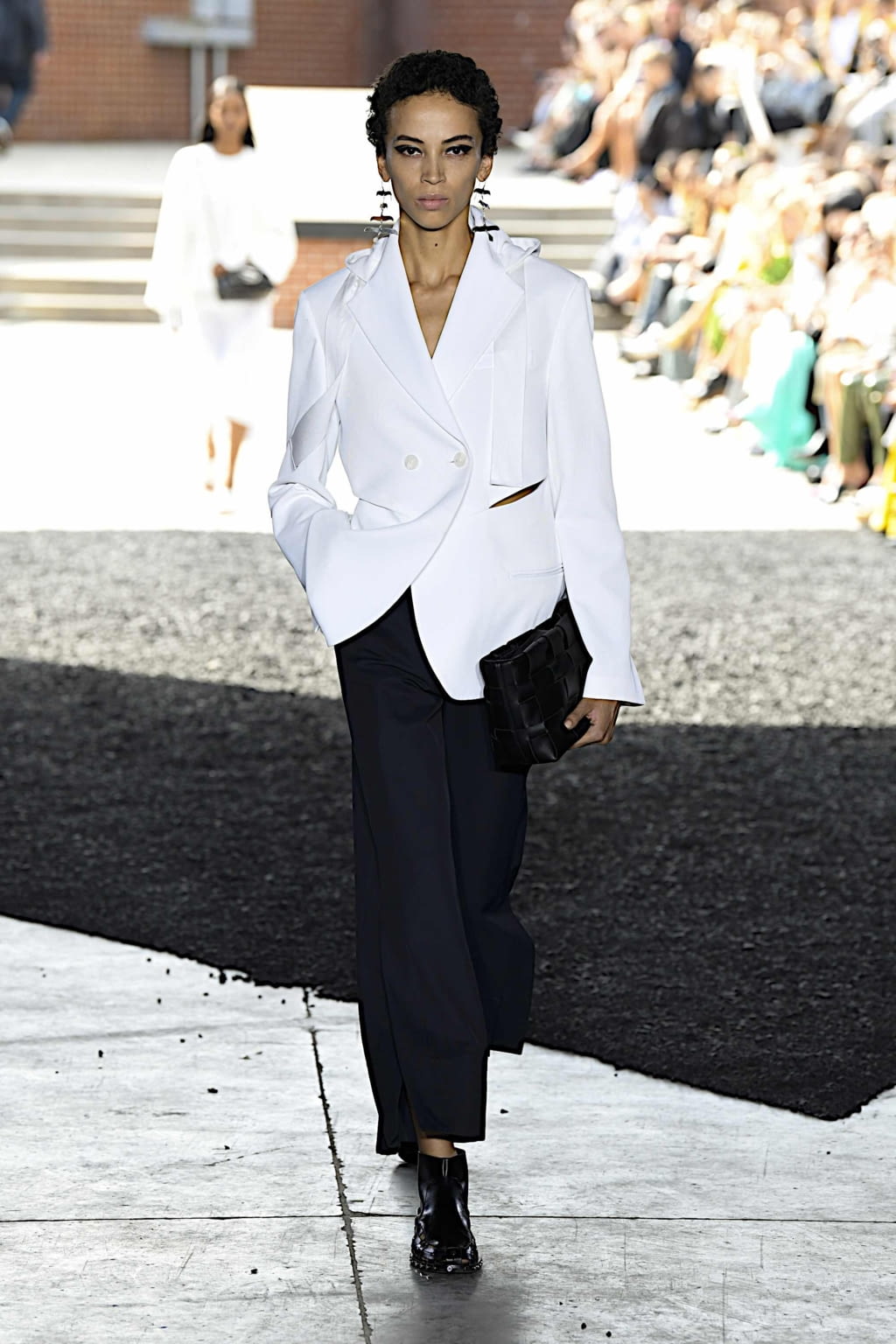 Fashion Week New York Spring/Summer 2020 look 39 from the 3.1 Phillip Lim collection 女装