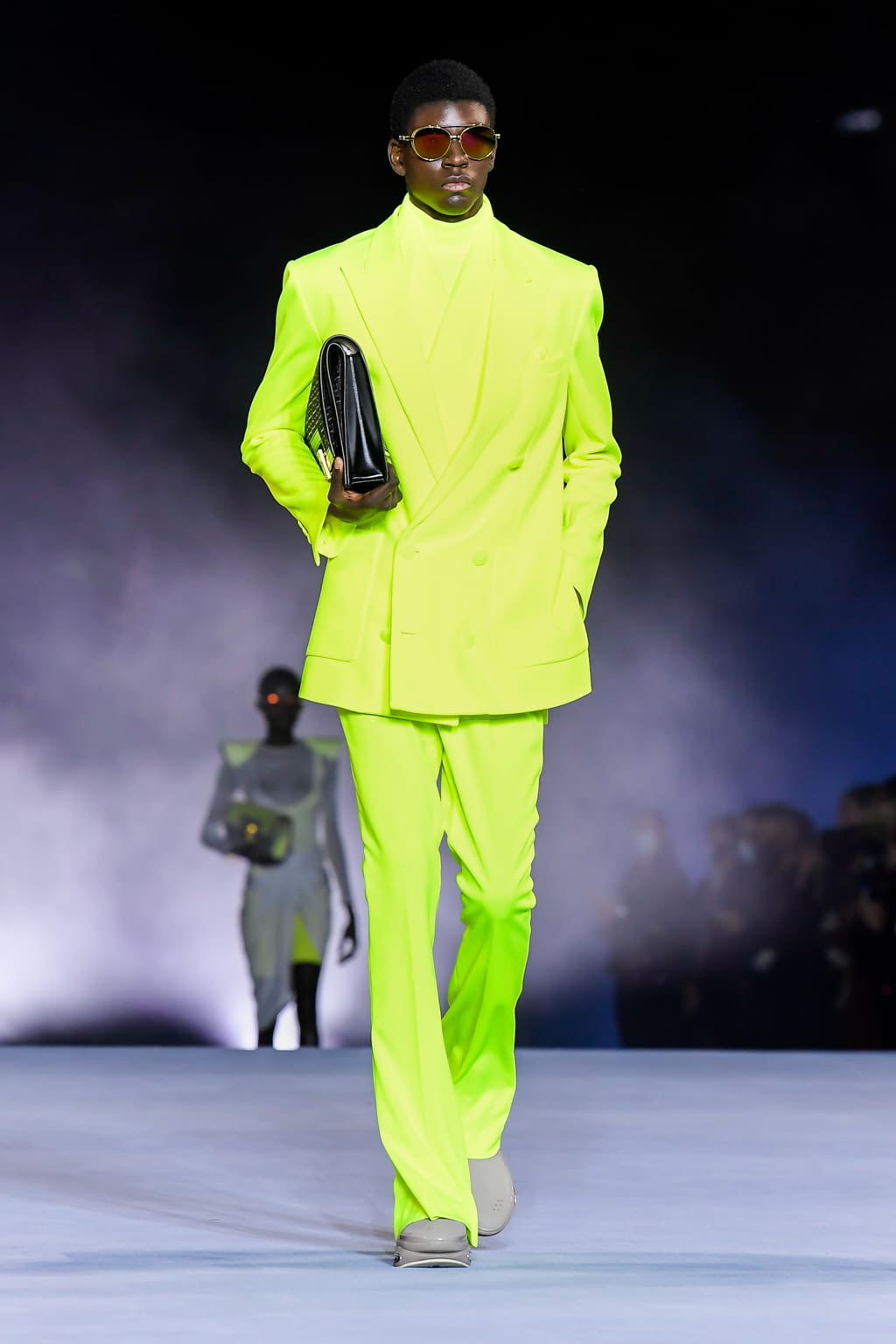 Fashion Week Paris Spring/Summer 2021 look 3 from the Balmain collection womenswear