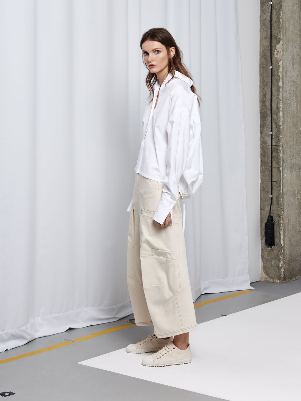 Fashion Week Paris Resort 2018 look 3 from the Nehera collection 女装