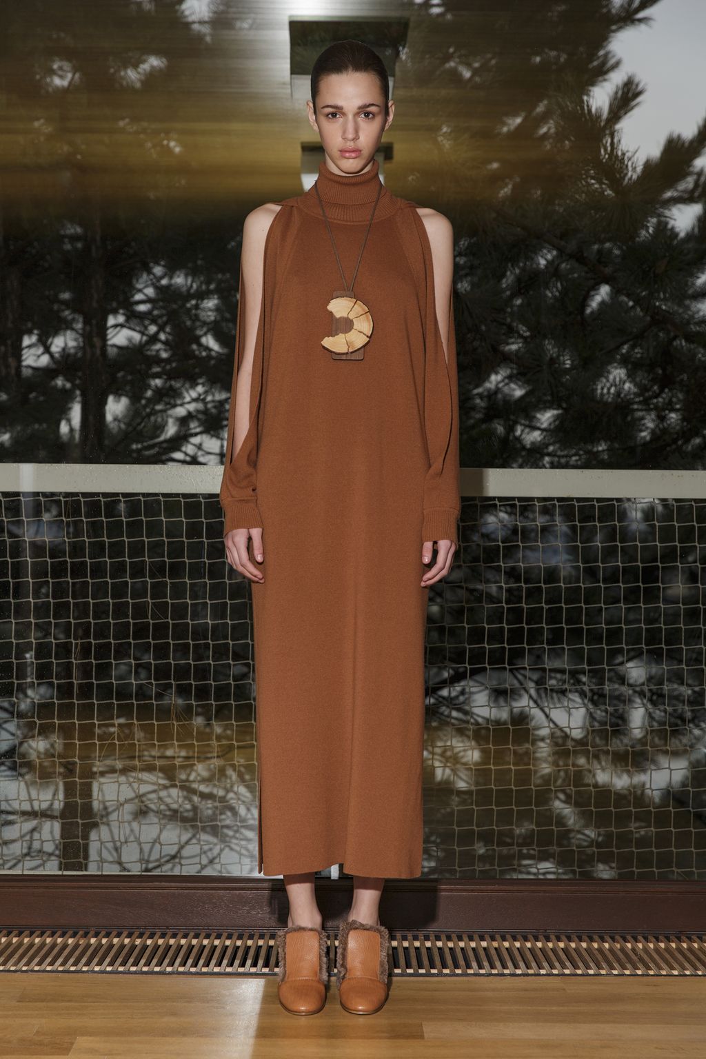 Fashion Week Paris Pre-Fall 2018 look 3 from the Nehera collection womenswear