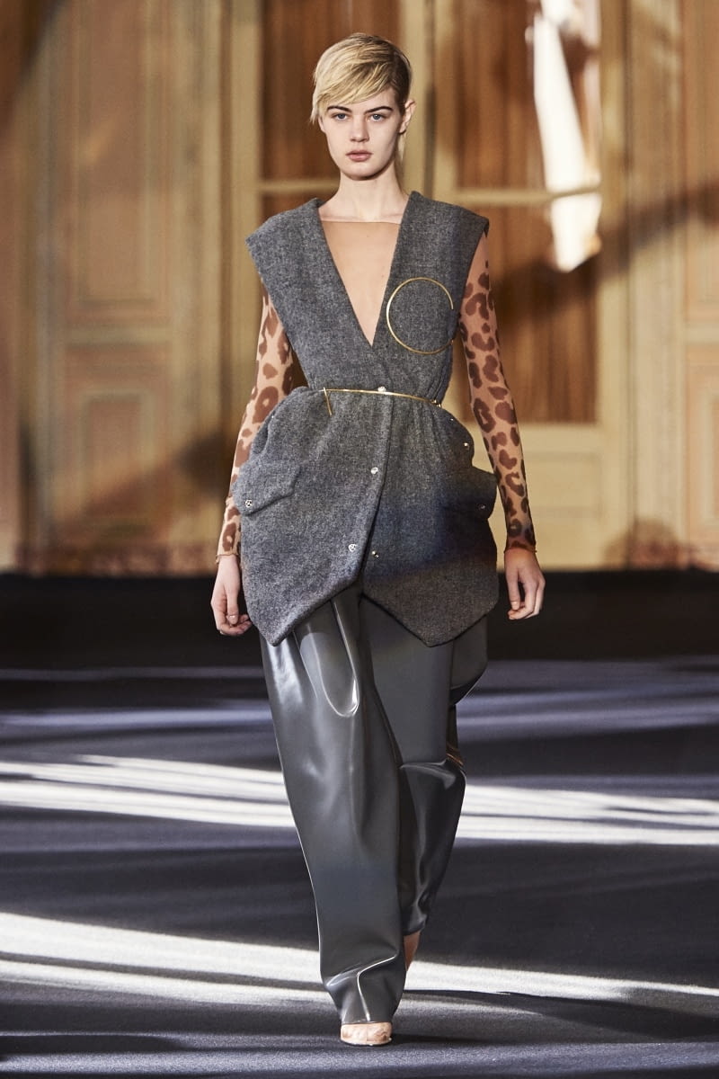 Fashion Week Paris Fall/Winter 2016 look 3 from the Acne Studios collection womenswear