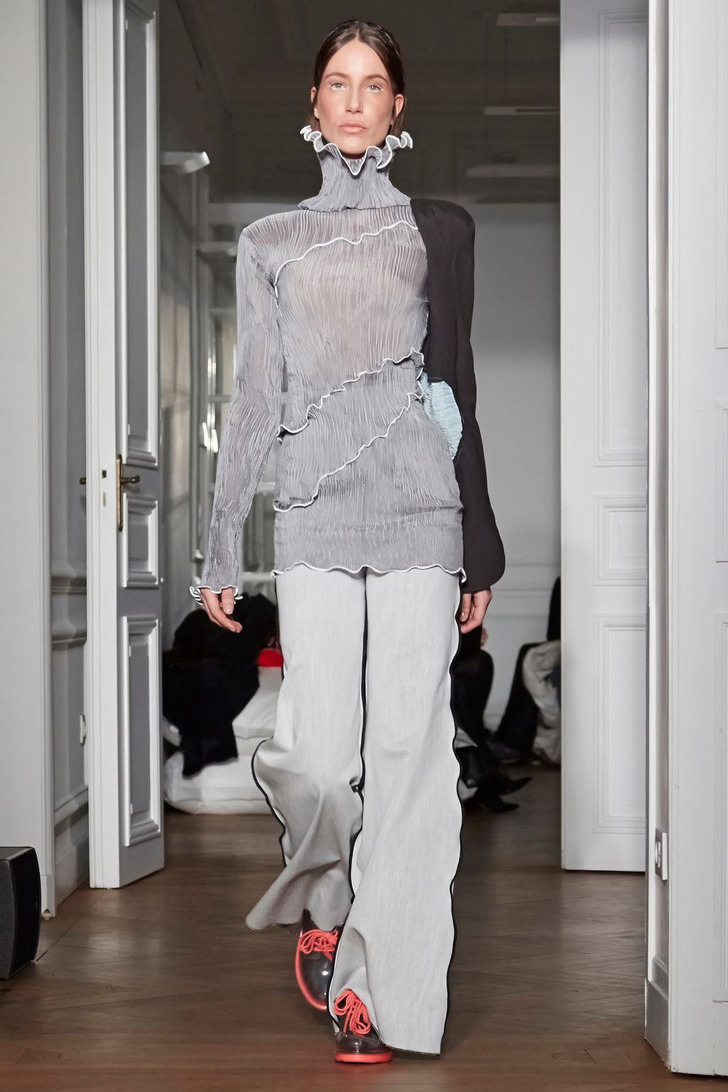 Fashion Week Paris Fall/Winter 2016 look 3 de la collection Peet Dullaert womenswear