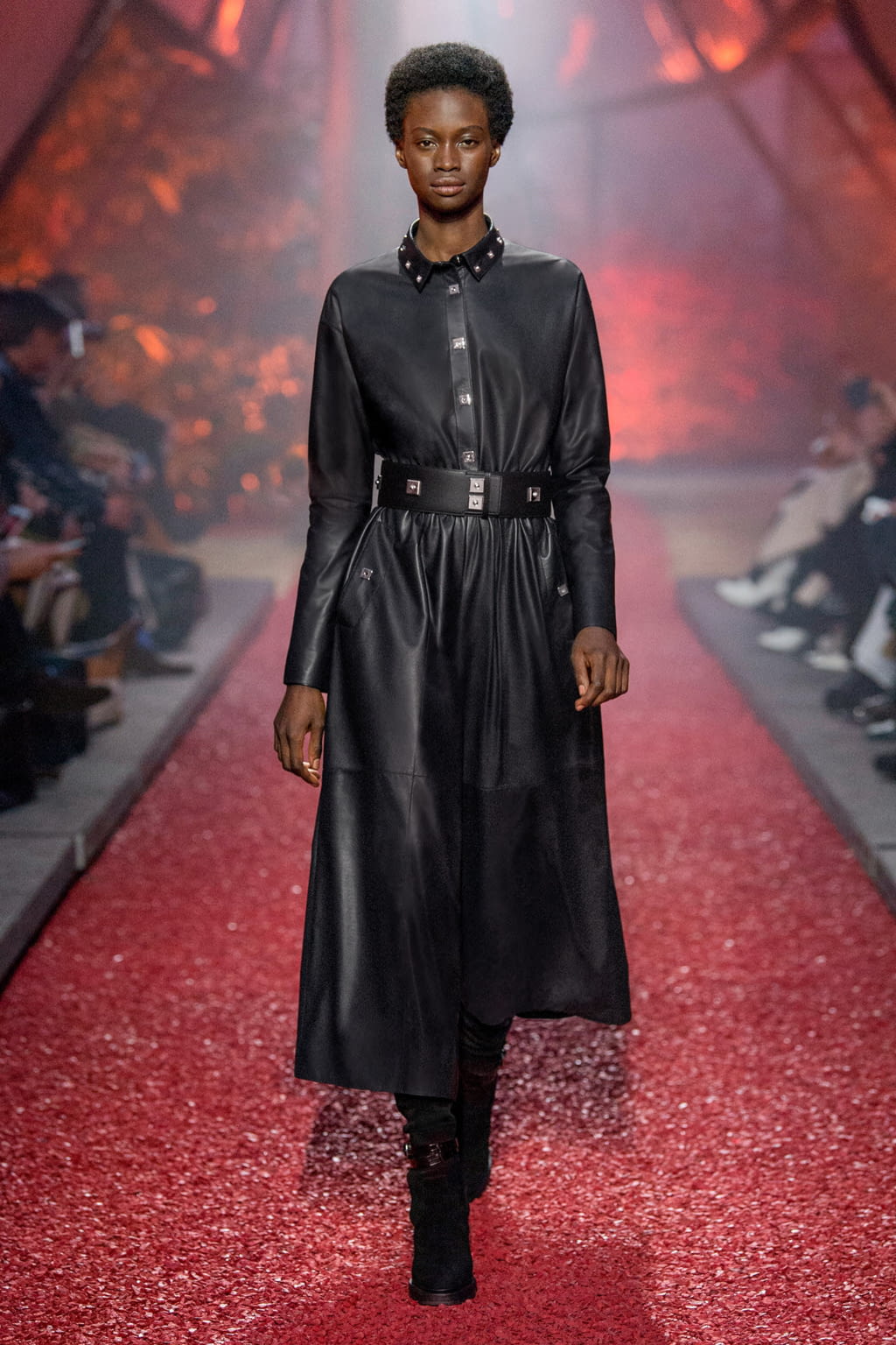 Fashion Week Paris Fall/Winter 2018 look 3 from the Hermès collection womenswear