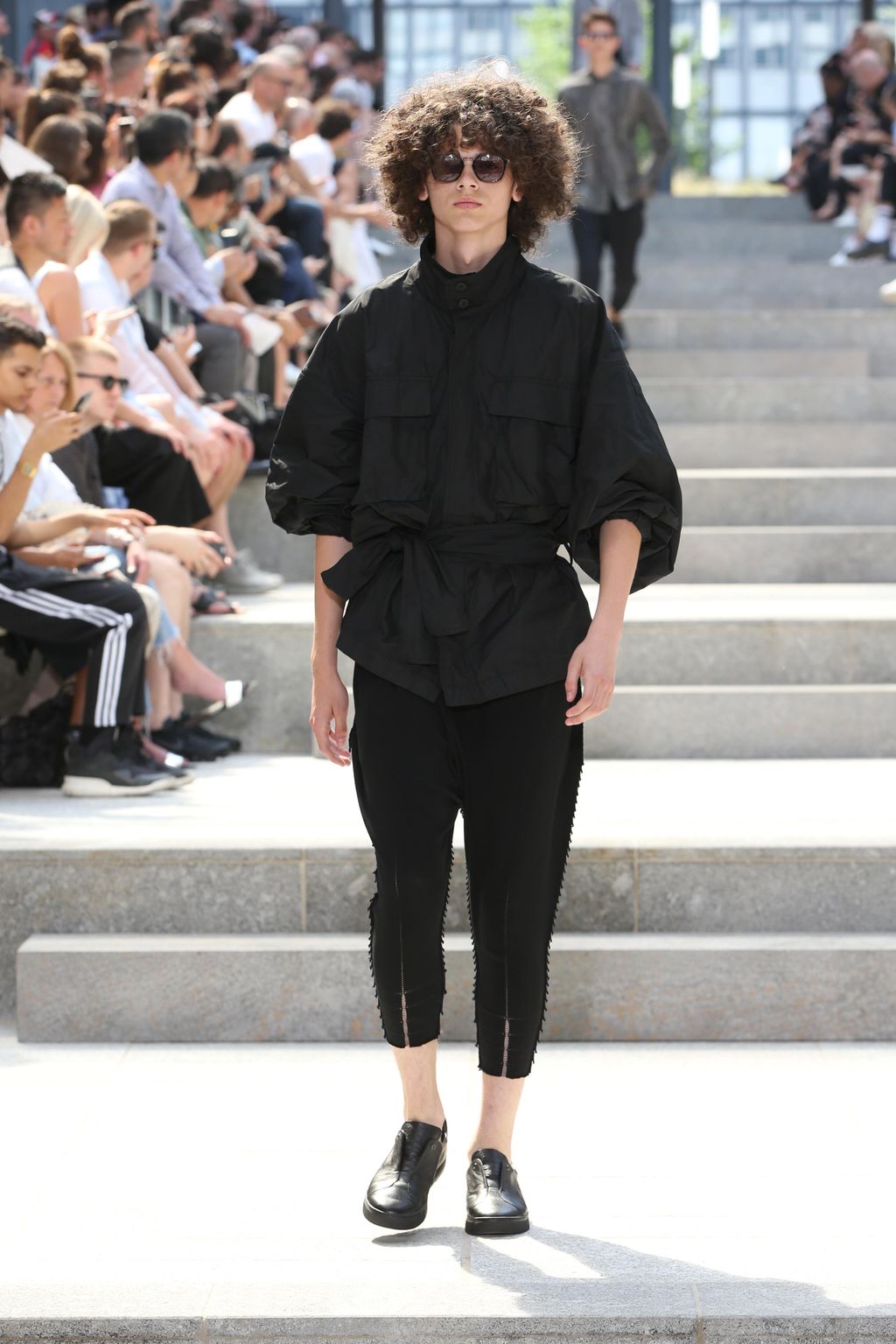 Fashion Week Paris Spring/Summer 2018 look 30 from the Issey Miyake Men collection menswear