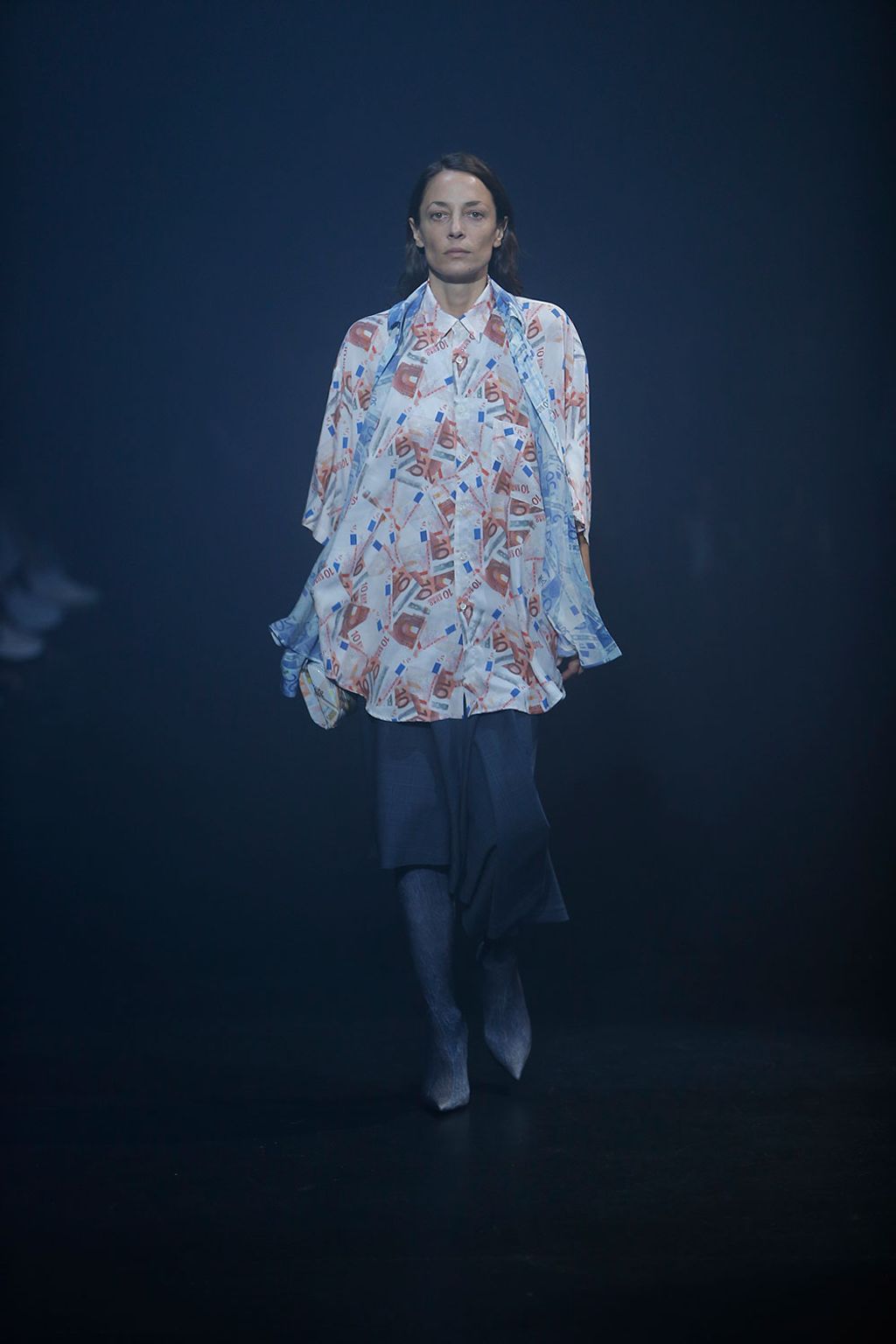 Fashion Week Paris Spring/Summer 2018 look 30 de la collection Balenciaga womenswear