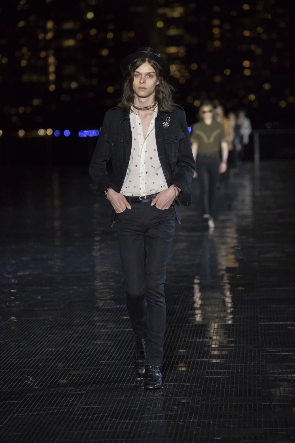 Fashion Week New York Spring/Summer 2019 look 32 from the Saint Laurent collection menswear