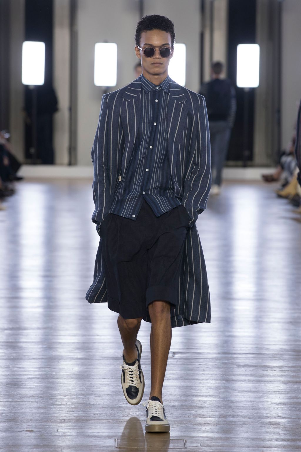 Fashion Week Paris Spring/Summer 2018 look 30 from the Cerruti 1881 collection menswear