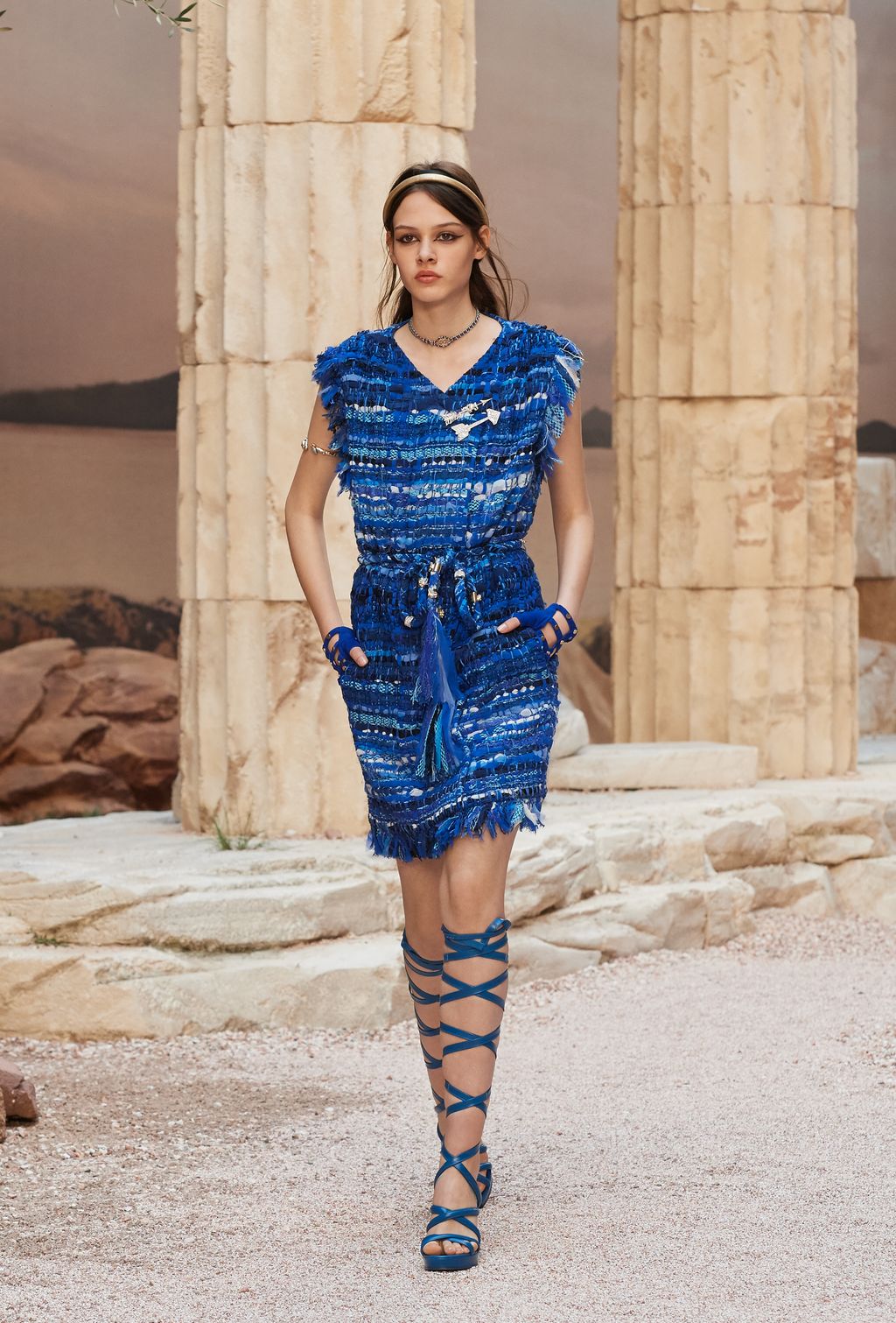 Fashion Week Paris Resort 2018 look 30 from the Chanel collection womenswear