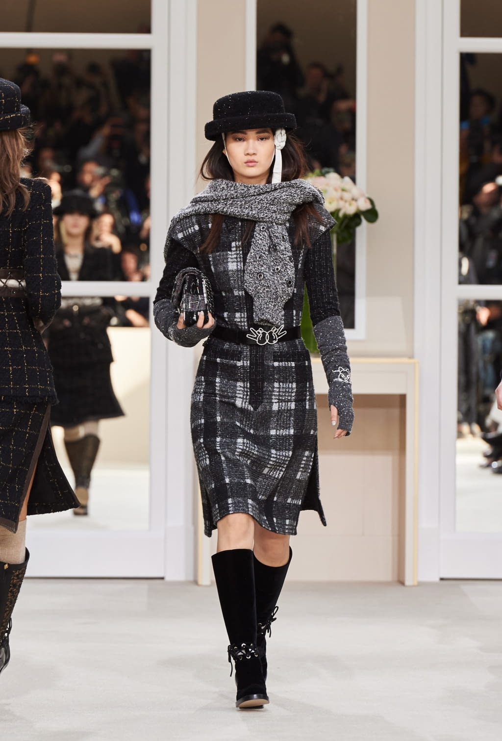 Fashion Week Paris Fall/Winter 2016 look 30 from the Chanel collection 女装
