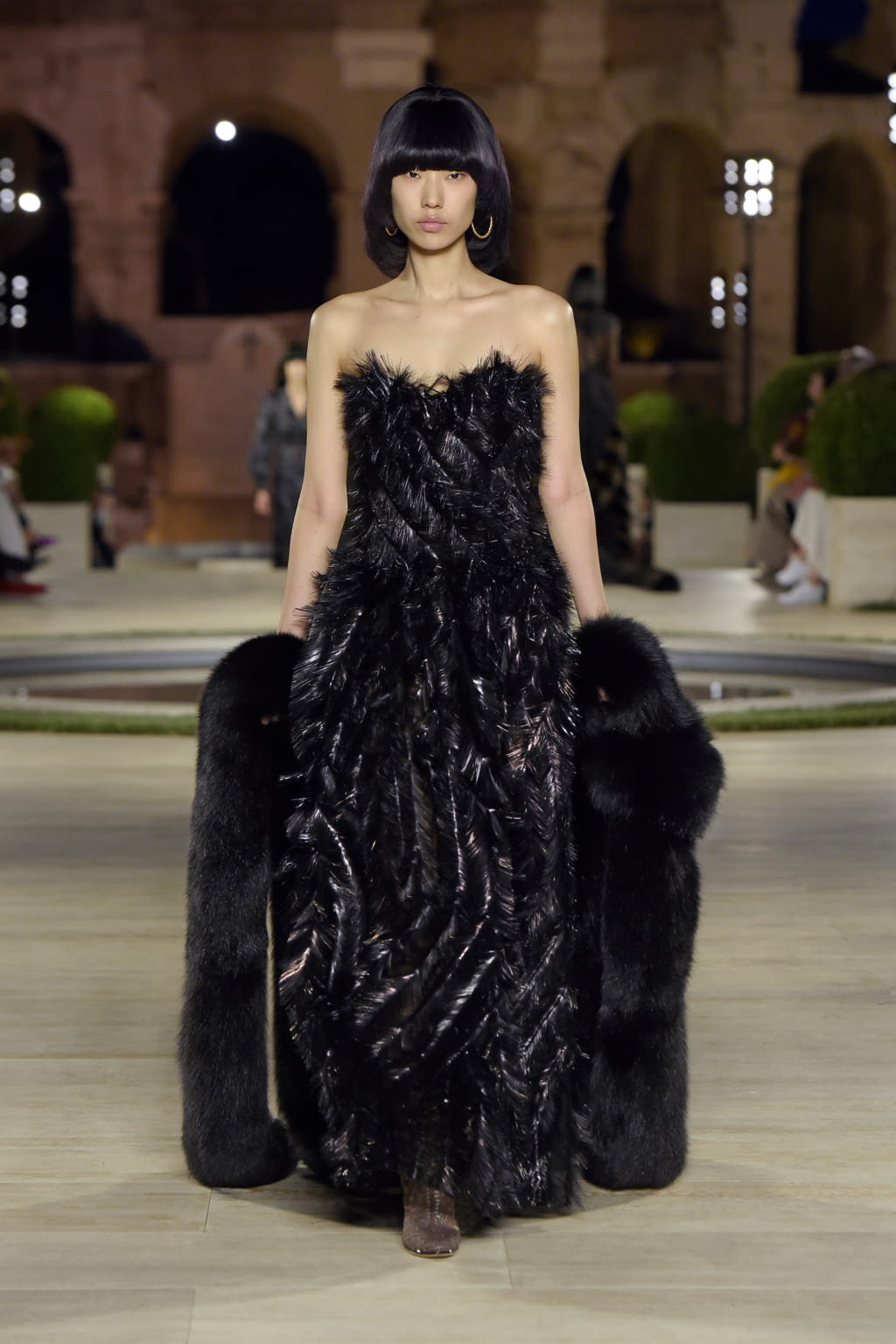 Fashion Week Milan Fall/Winter 2019 look 30 from the Fendi collection couture
