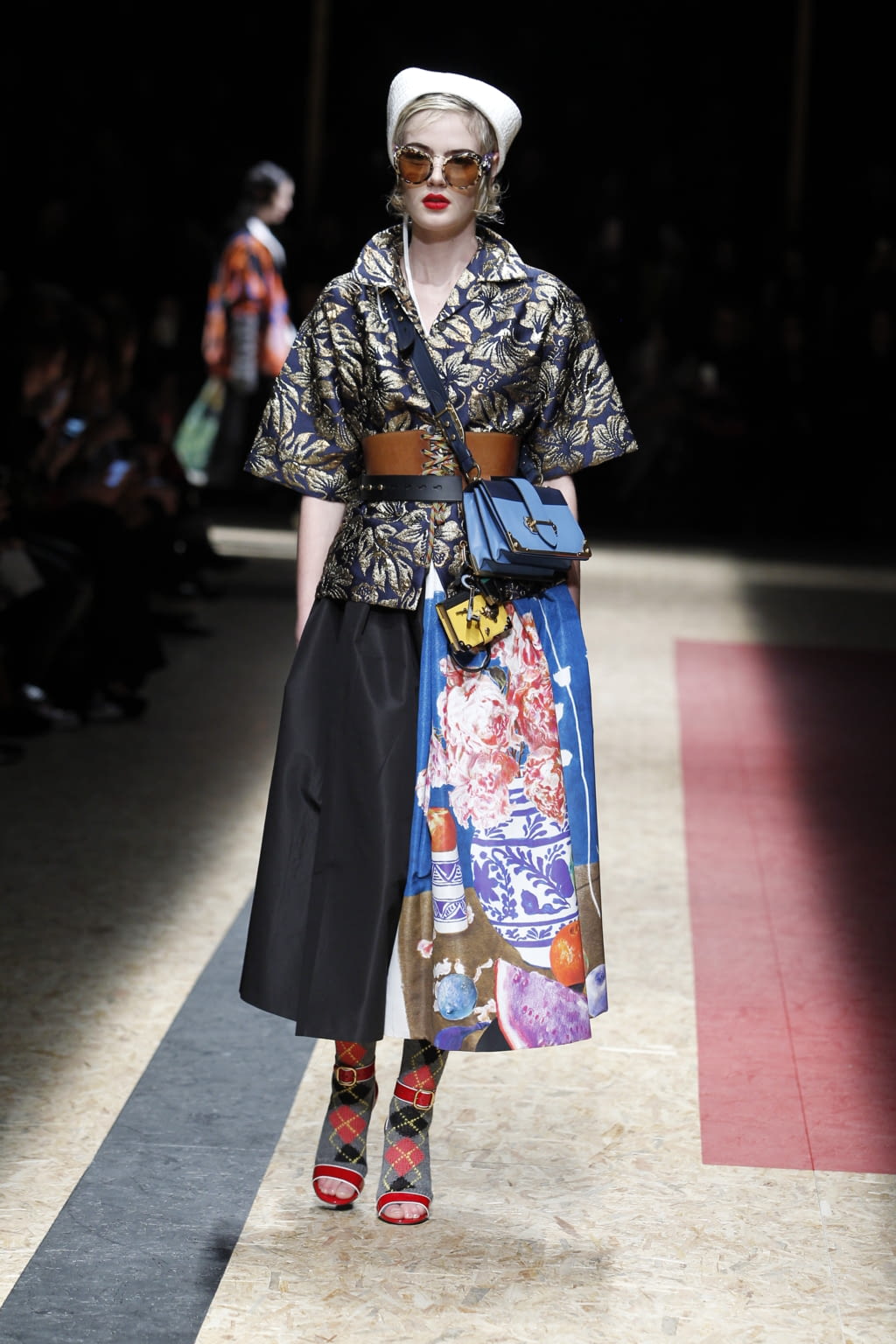 Fashion Week Milan Fall/Winter 2016 look 30 from the Prada collection 女装