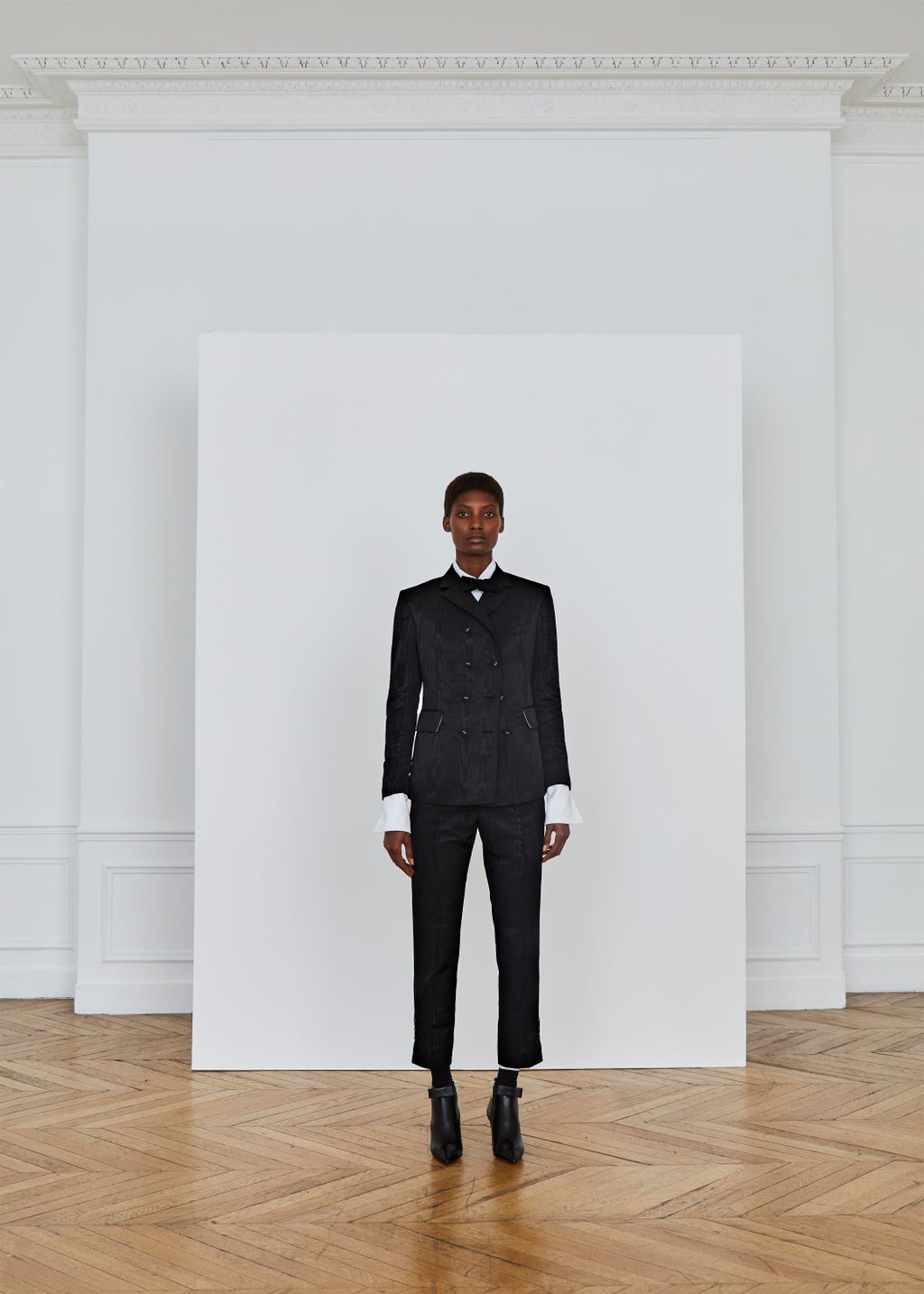Fashion Week Paris Pre-Fall 2018 look 30 from the Thom Browne collection womenswear