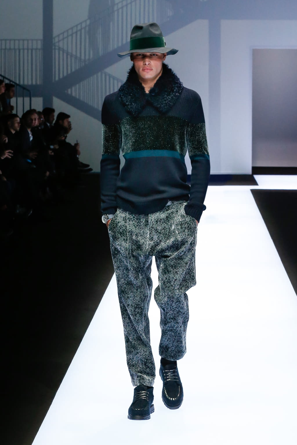 Fashion Week Milan Fall/Winter 2017 look 31 from the Emporio Armani collection menswear