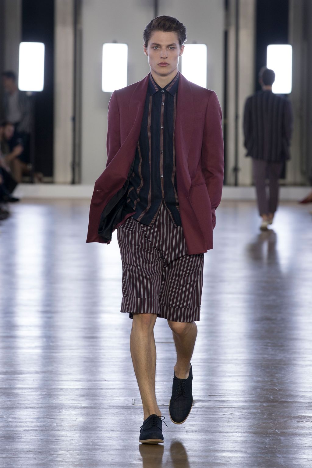 Fashion Week Paris Spring/Summer 2018 look 31 from the Cerruti 1881 collection menswear