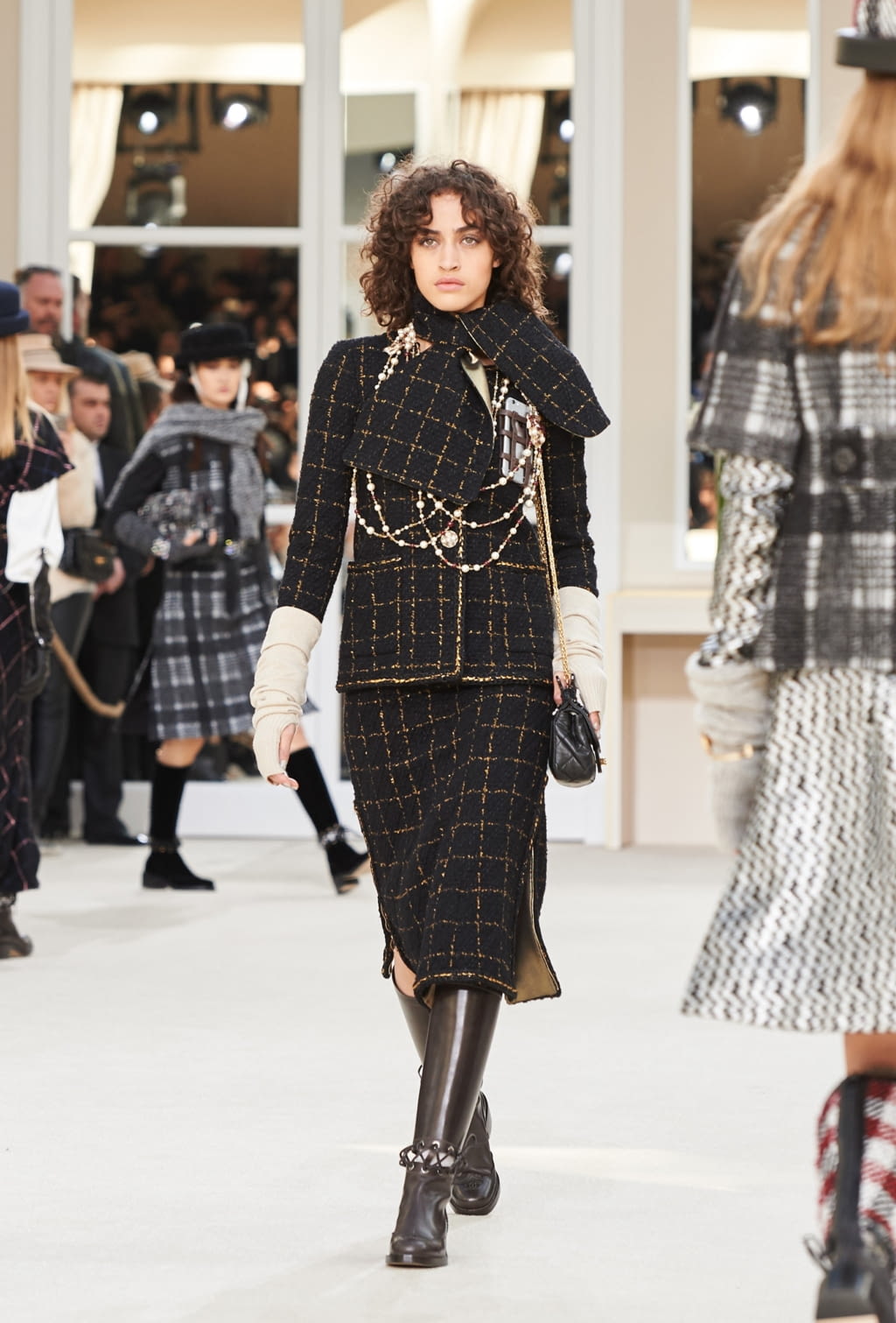 Fashion Week Paris Fall/Winter 2016 look 31 from the Chanel collection 女装