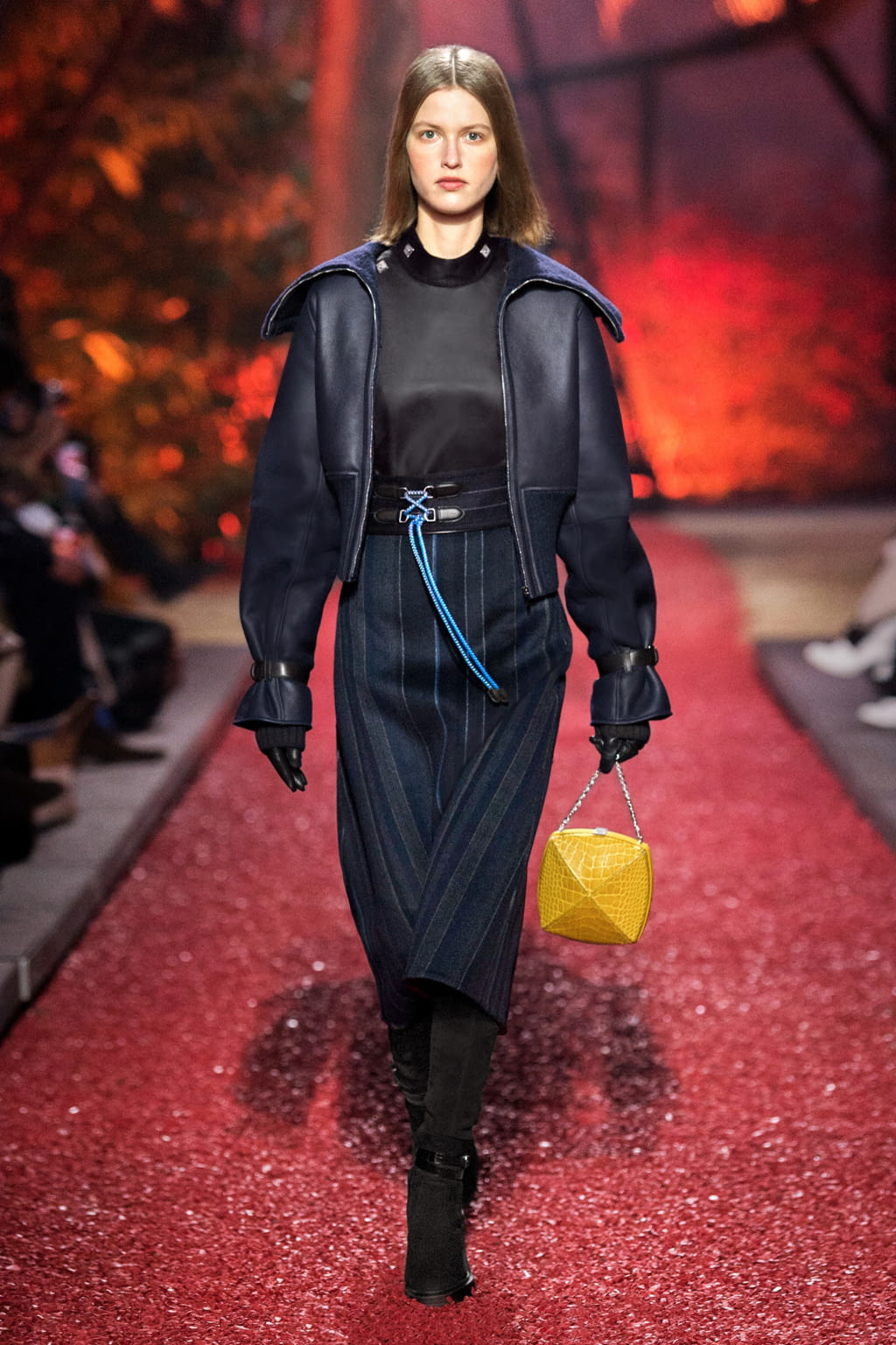 Fashion Week Paris Fall/Winter 2018 look 31 from the Hermès collection 女装