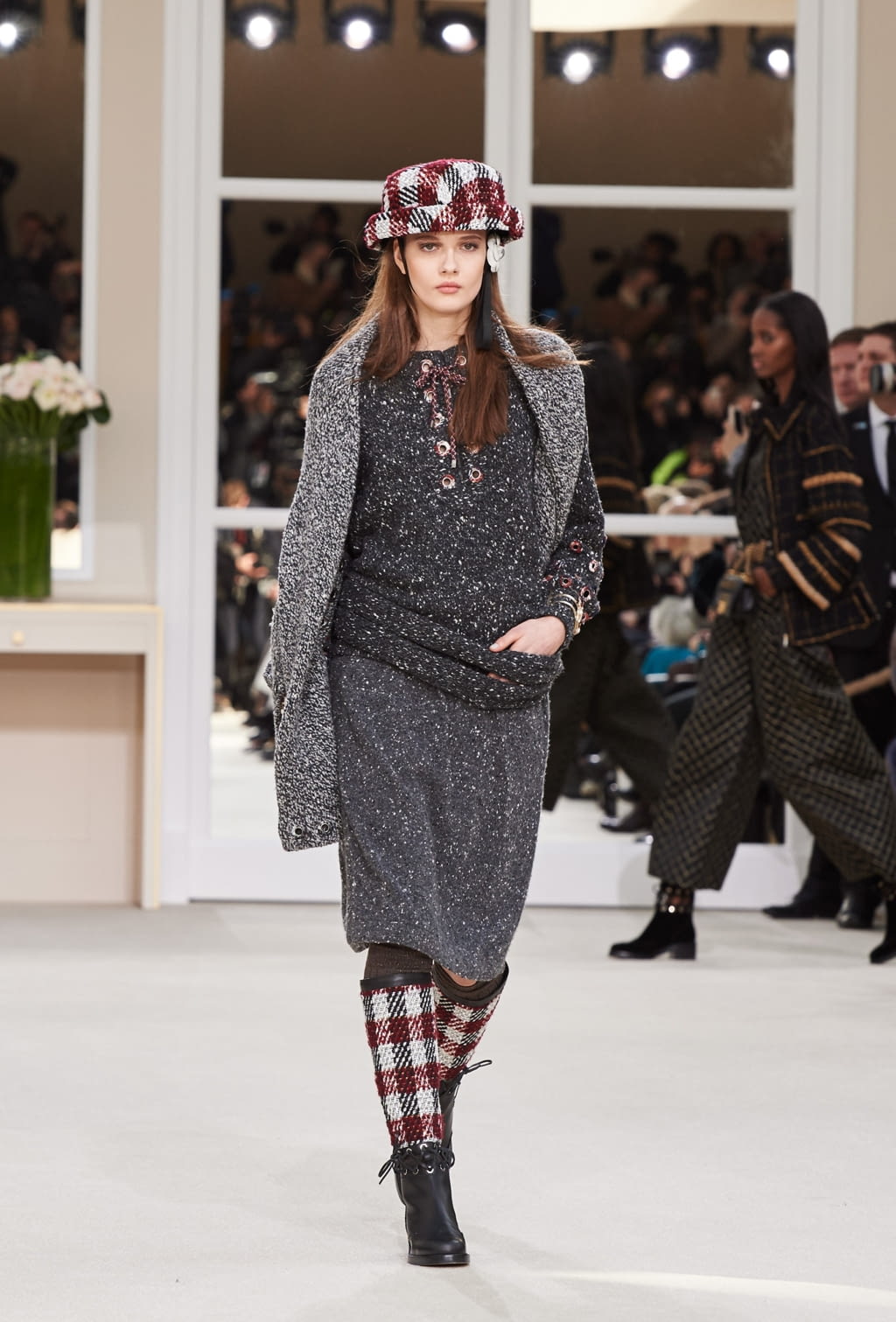 Fashion Week Paris Fall/Winter 2016 look 32 de la collection Chanel womenswear