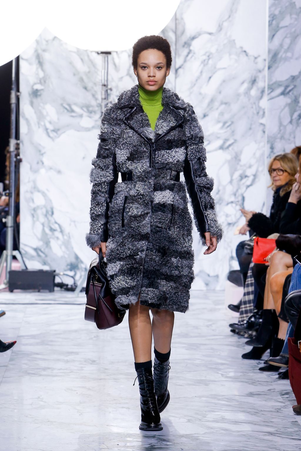 Fashion Week Paris Fall/Winter 2016 look 32 from the Carven collection 女装