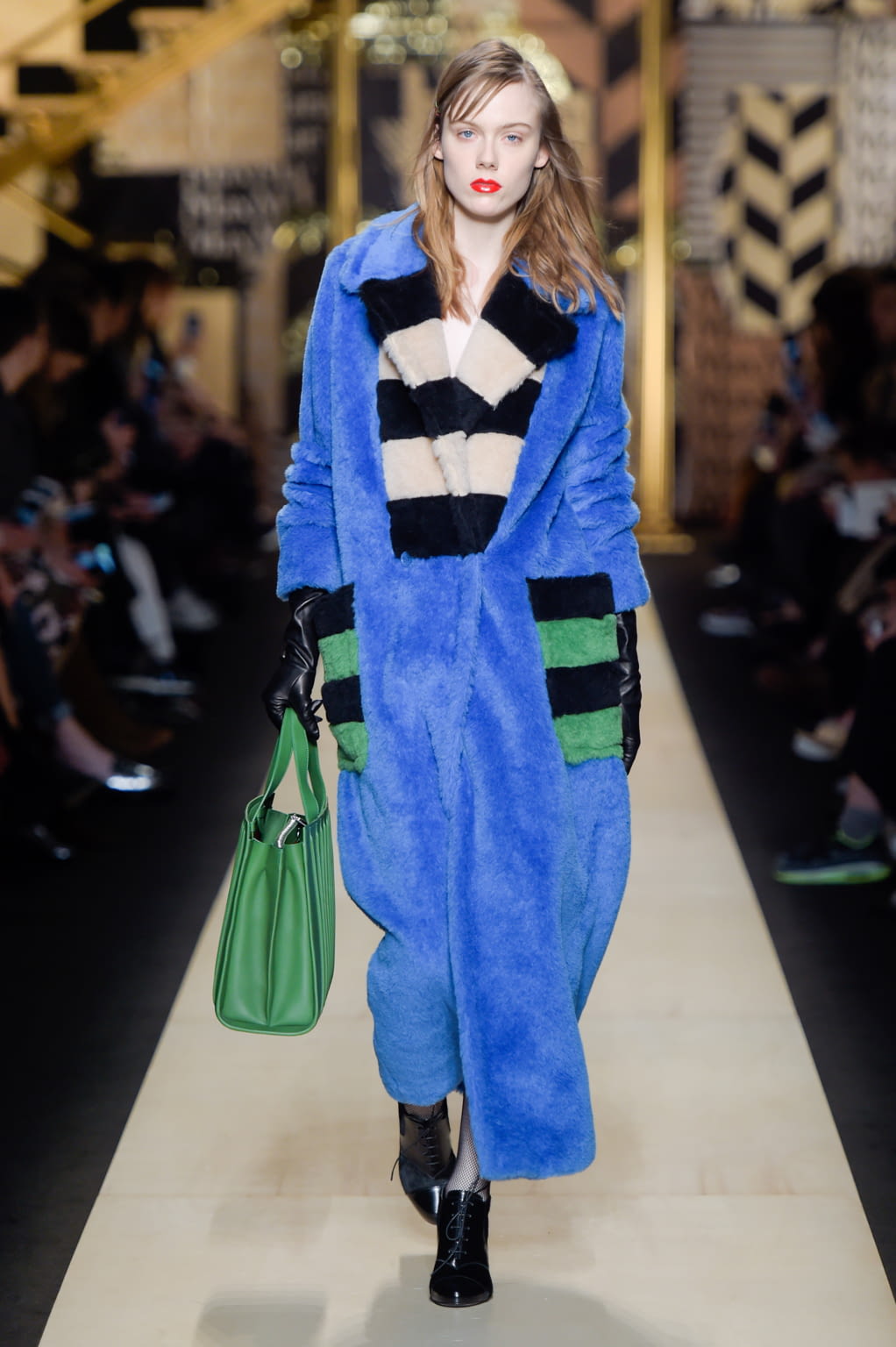 Fashion Week Milan Fall/Winter 2016 look 32 de la collection Max Mara womenswear