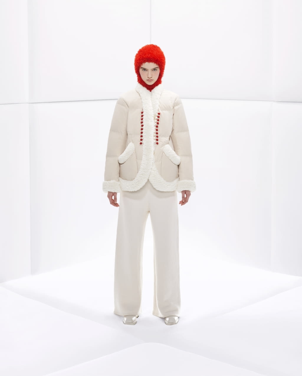 Fashion Week Paris Pre-Fall 2022 look 33 from the IENKI IENKI collection 女装