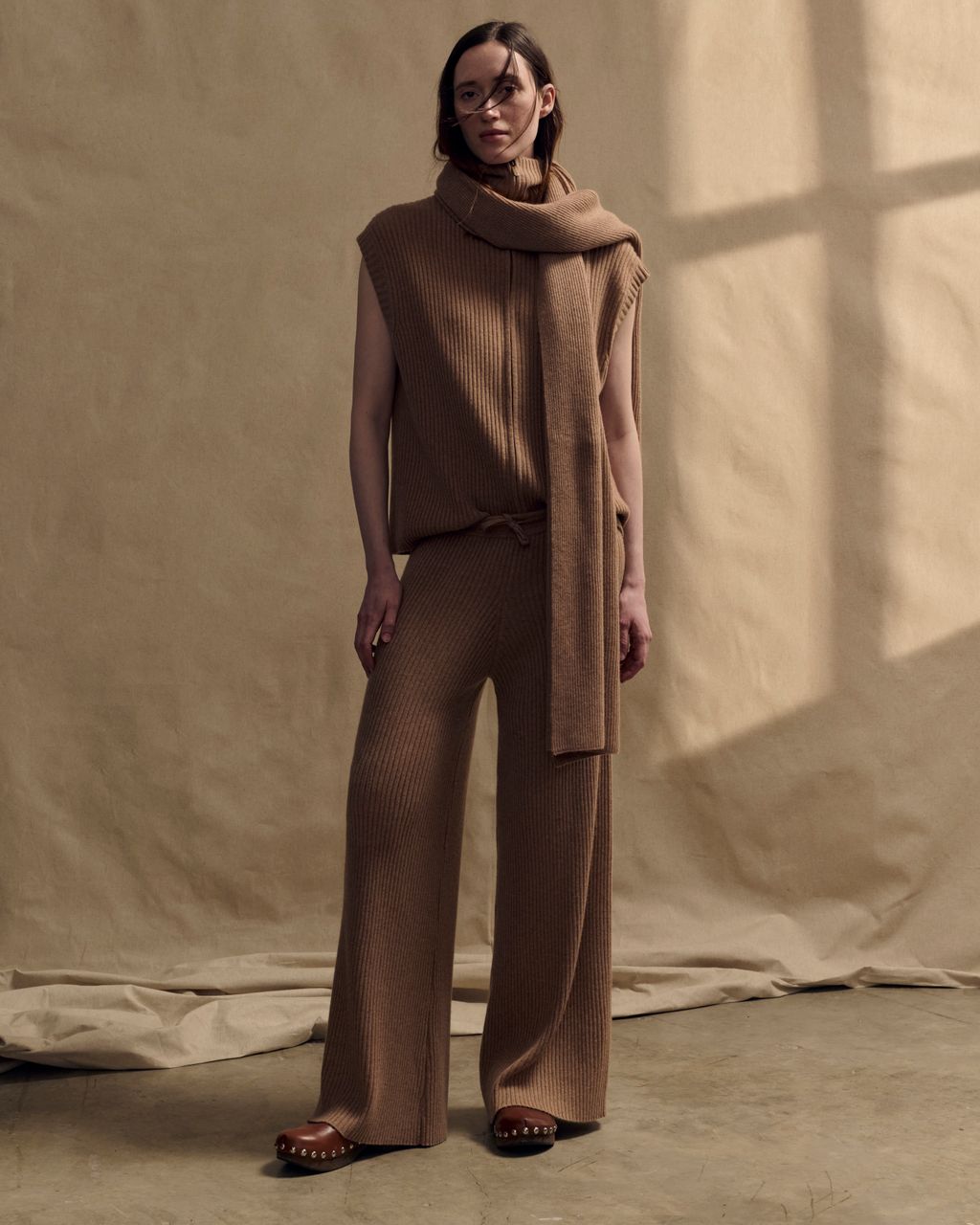Fashion Week Paris Fall/Winter 2024 look 47 de la collection Eric Bompard womenswear