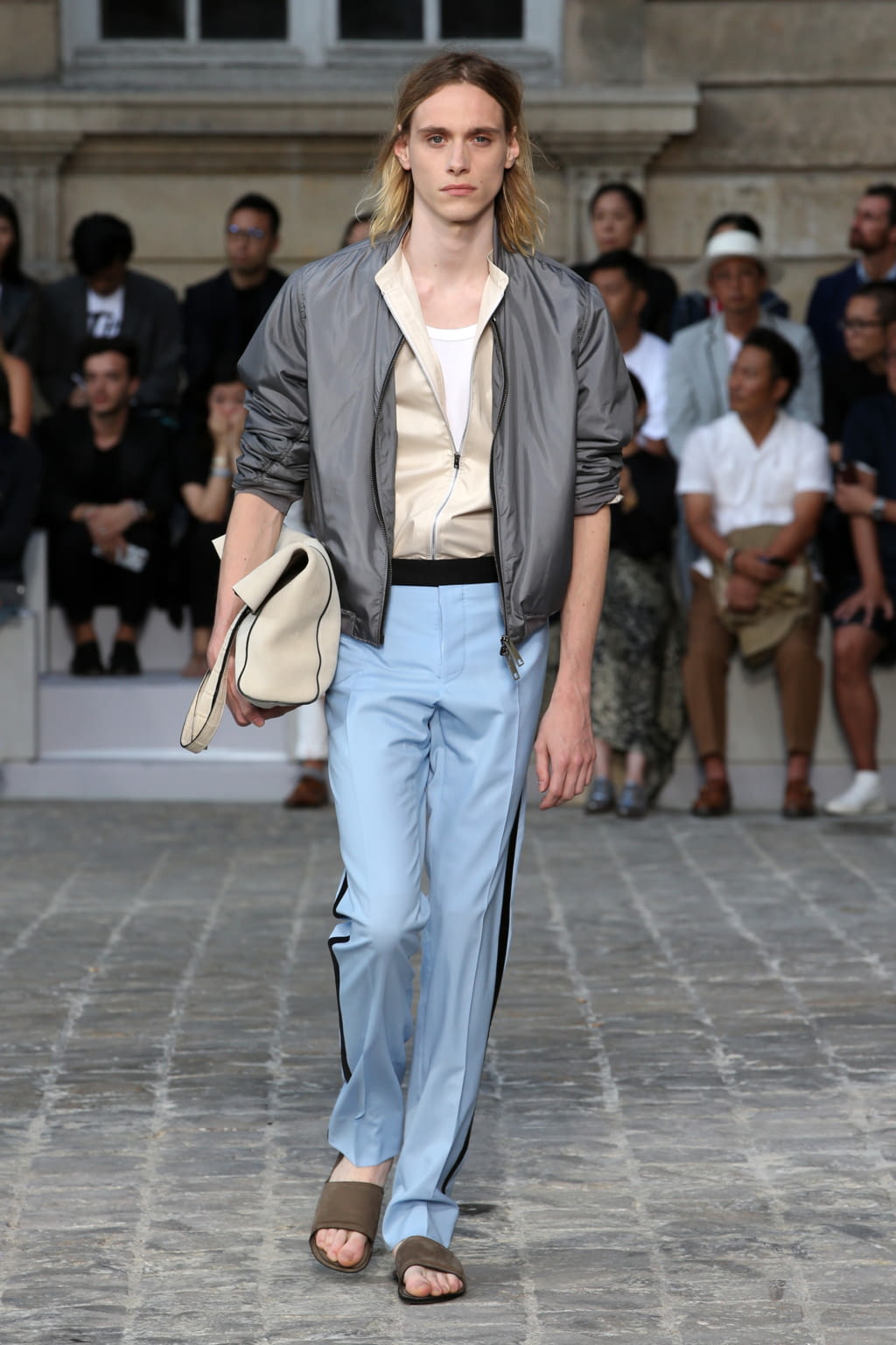 Fashion Week Paris Spring/Summer 2018 look 33 from the Berluti collection menswear