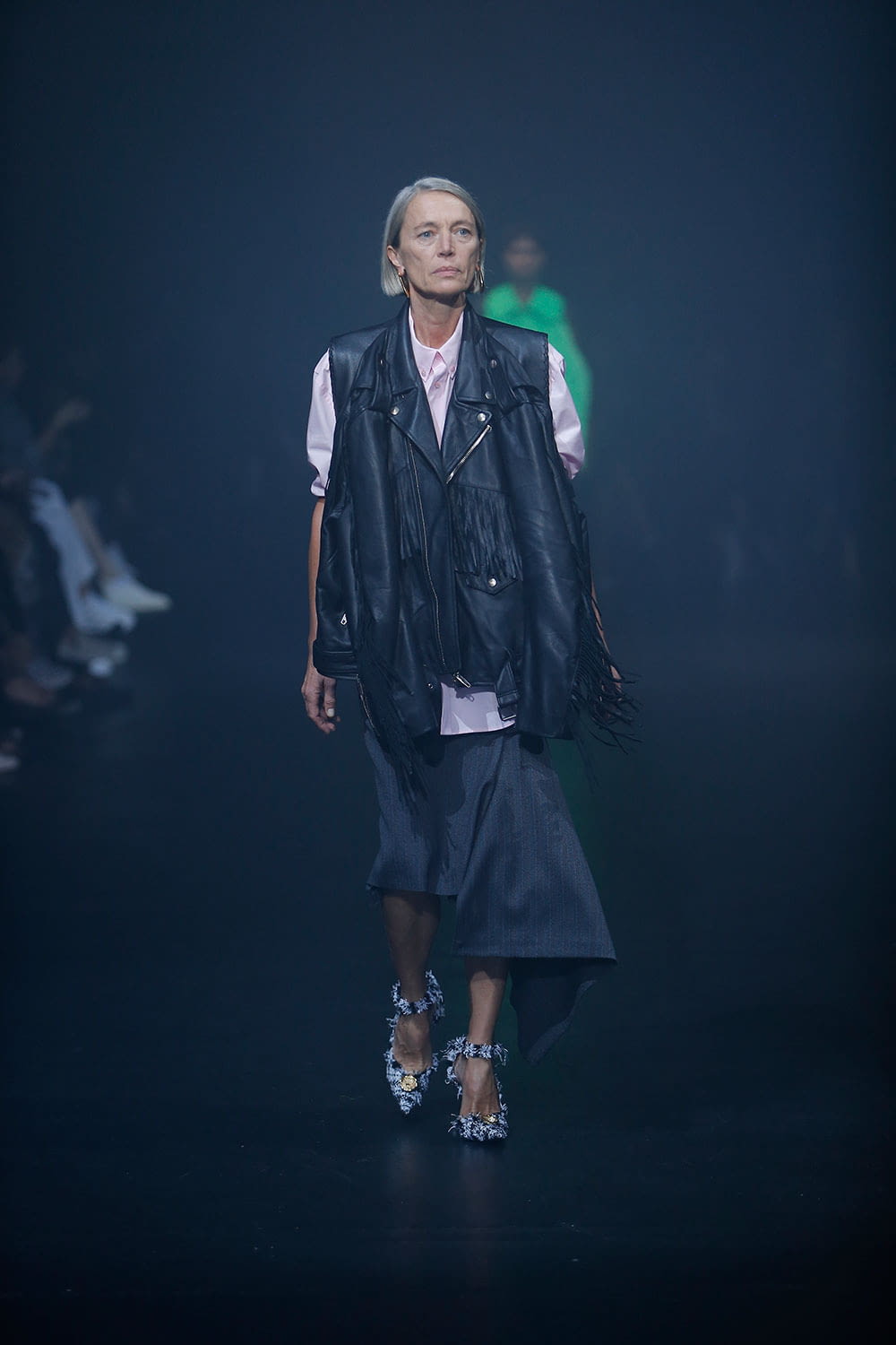 Fashion Week Paris Spring/Summer 2018 look 33 from the Balenciaga collection 女装