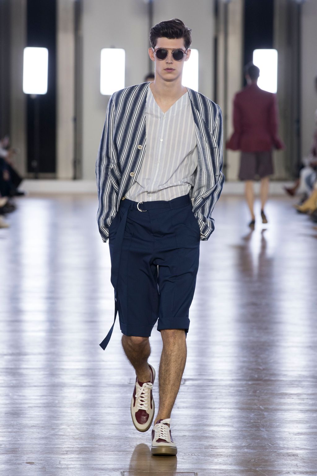 Fashion Week Paris Spring/Summer 2018 look 33 from the Cerruti 1881 collection menswear