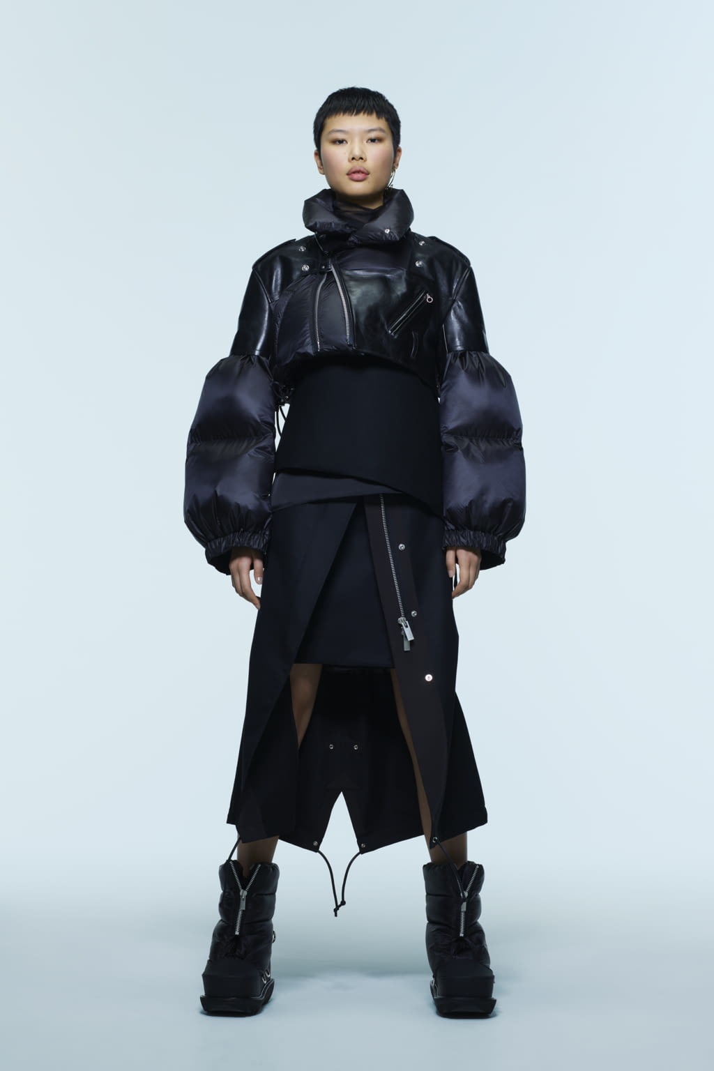 Fashion Week Paris Pre-Fall 2022 look 33 from the Sacai collection 女装