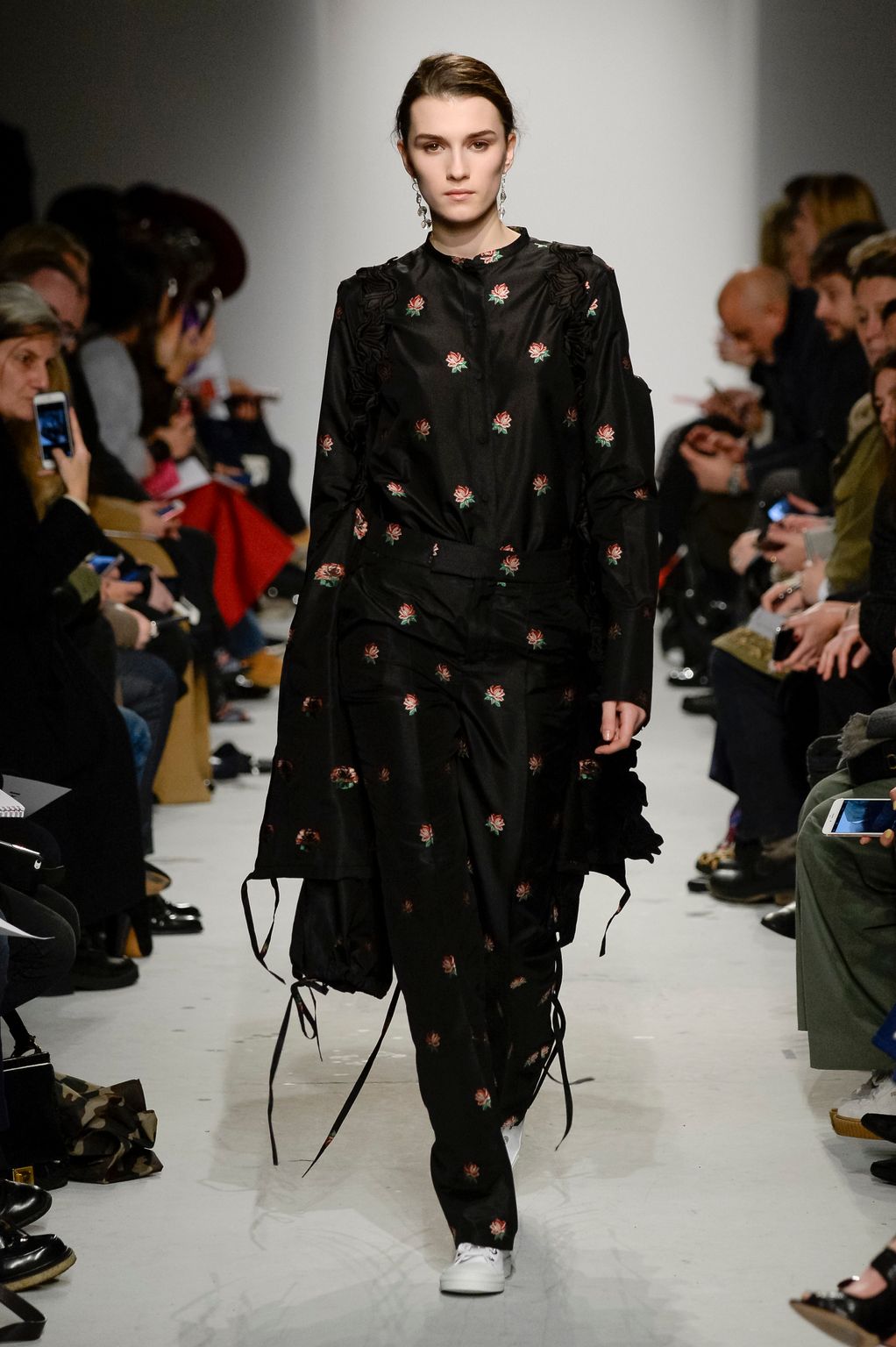 Fashion Week Milan Fall/Winter 2016 look 33 from the Ports 1961 collection womenswear
