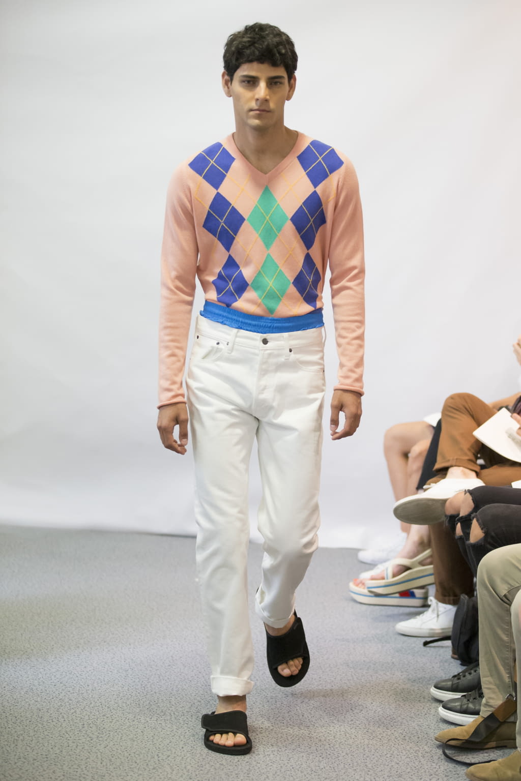 Fashion Week Paris Spring/Summer 2018 look 33 from the Lucien Pellat-Finet collection 男装