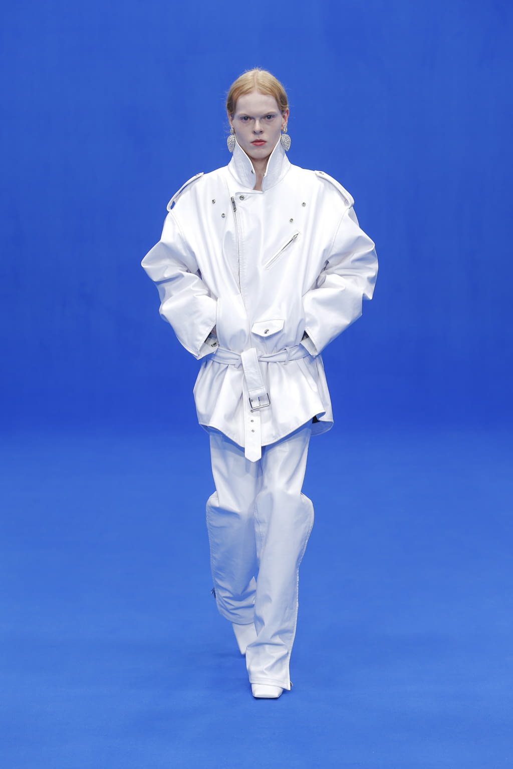Fashion Week Paris Spring/Summer 2020 look 33 from the Balenciaga collection 女装