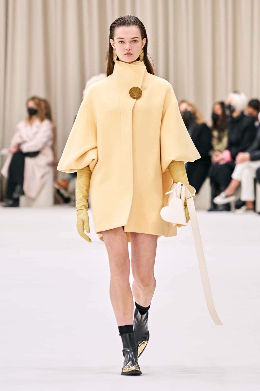 Fashion Week Milan Fall/Winter 2022 look 33 from the Jil Sander collection womenswear