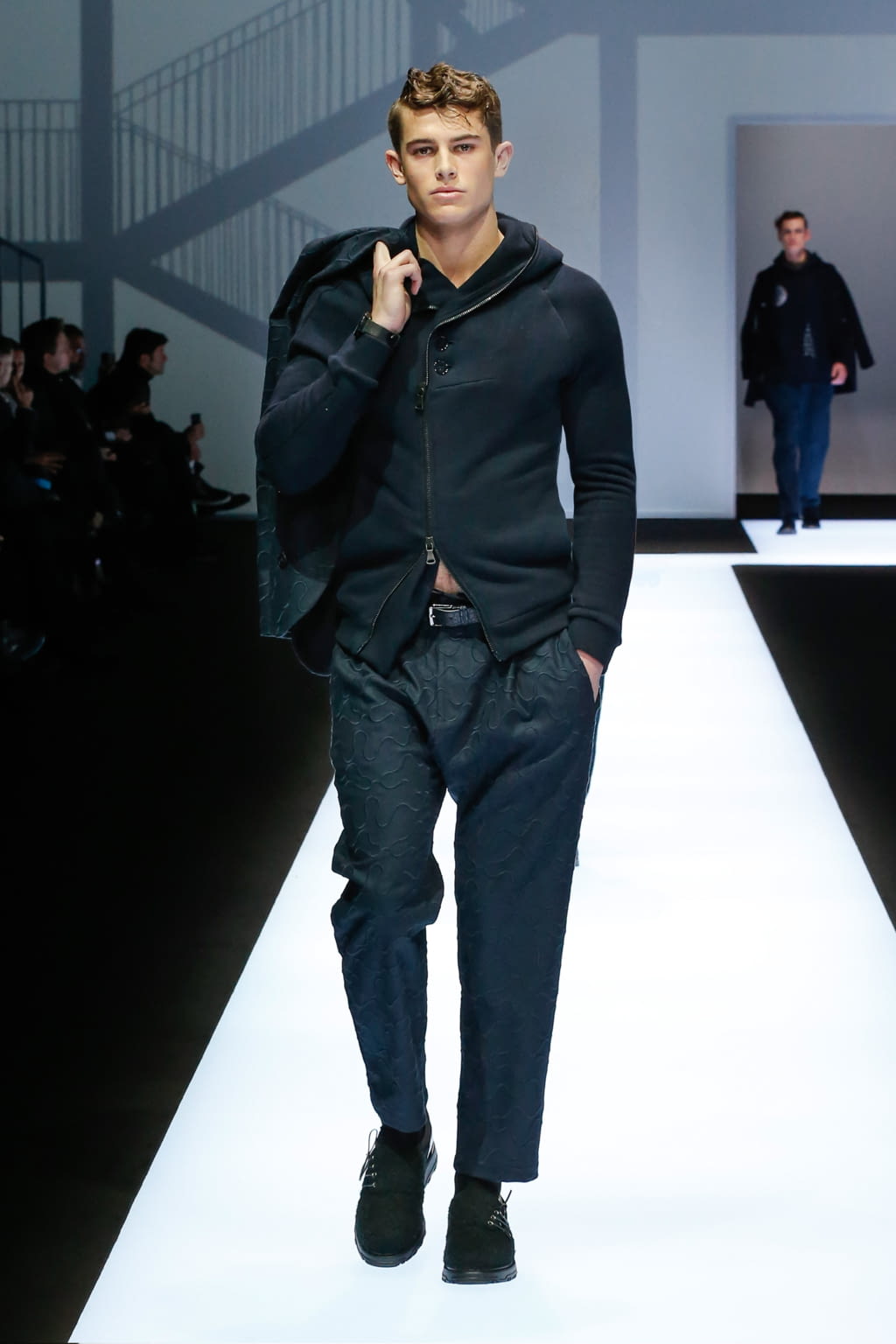 Fashion Week Milan Fall/Winter 2017 look 33 from the Emporio Armani collection 男装