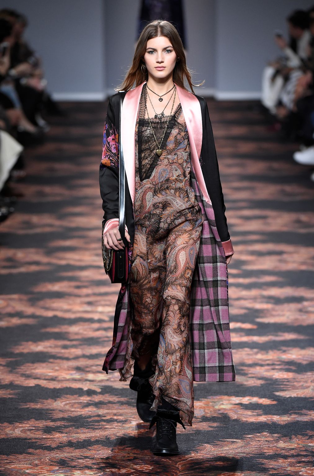 Fashion Week Milan Fall/Winter 2016 look 33 from the Etro collection 女装