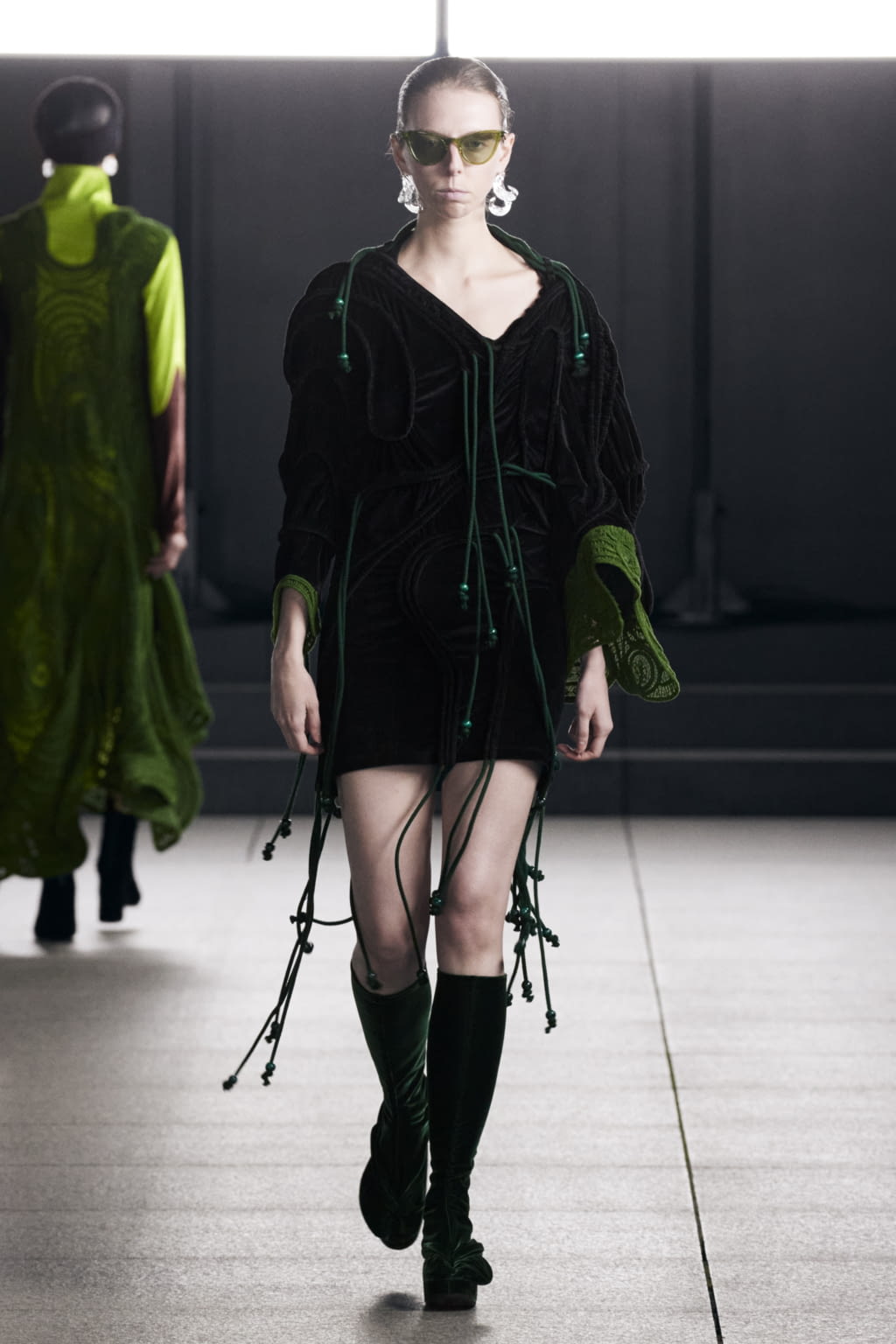Fashion Week Paris Fall/Winter 2022 look 33 from the Mame Kurogouchi collection womenswear