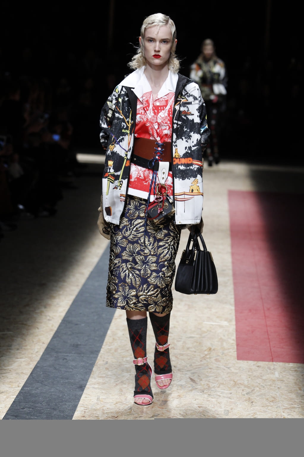 Fashion Week Milan Fall/Winter 2016 look 33 from the Prada collection 女装